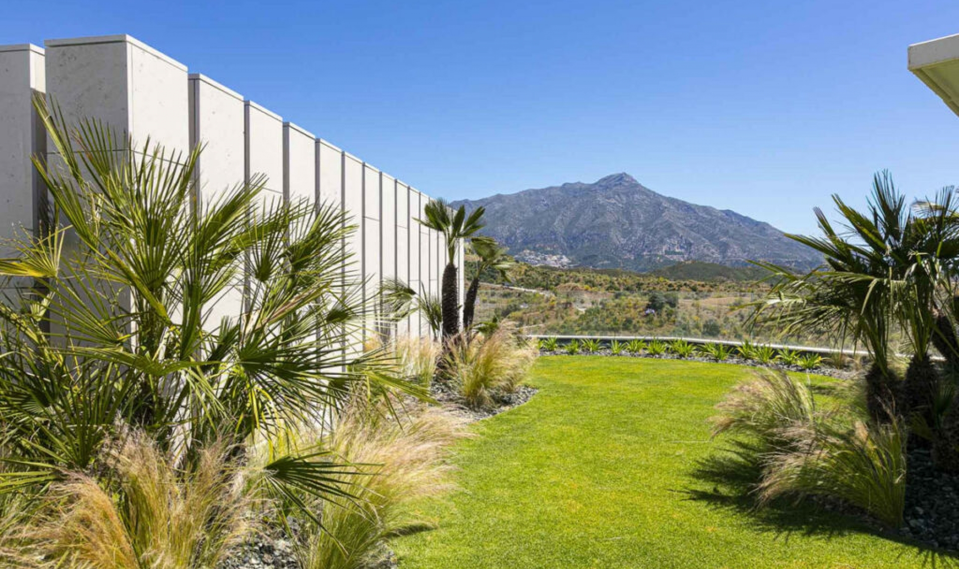 Resale - Apartment -
Benahavís