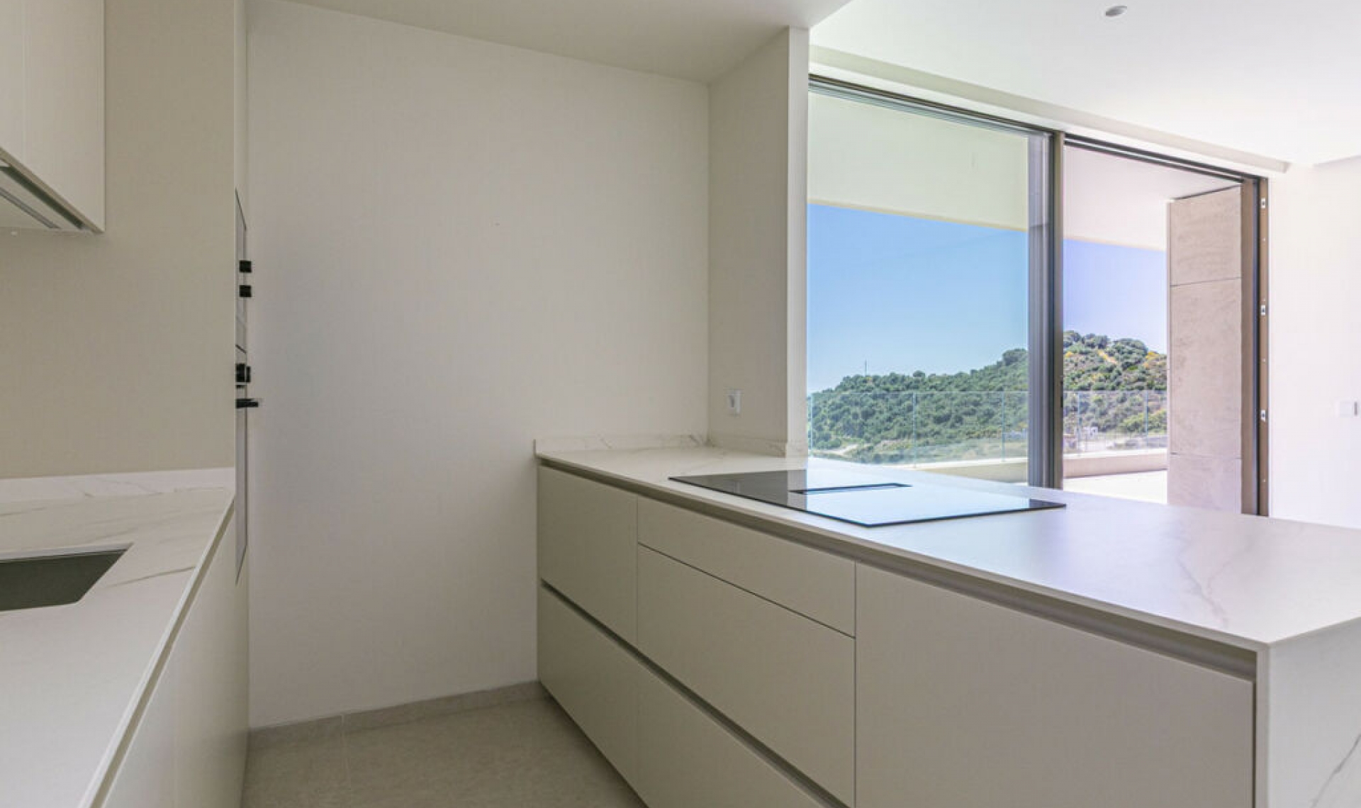 Resale - Apartment -
Benahavís