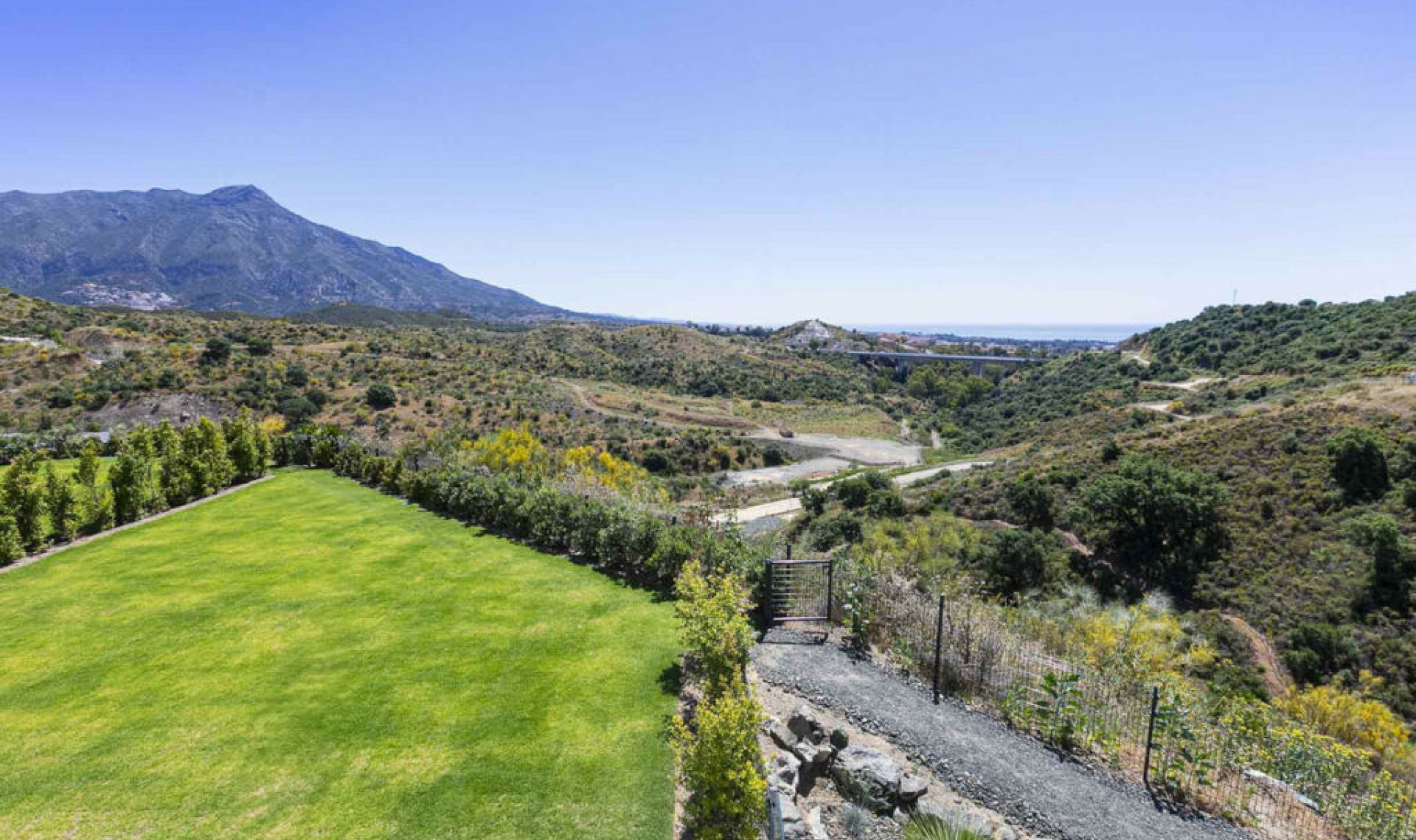 Resale - Apartment -
Benahavís