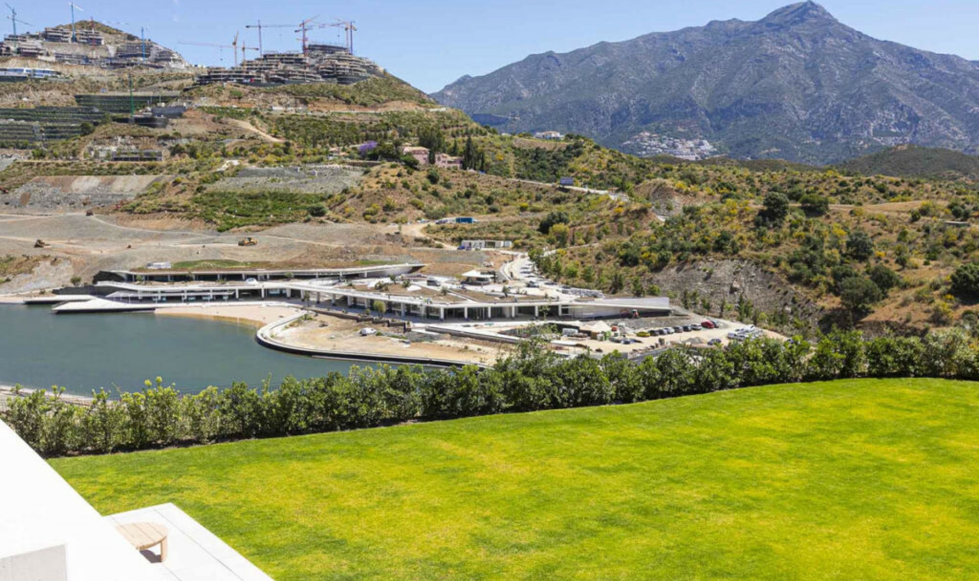 Resale - Apartment -
Benahavís