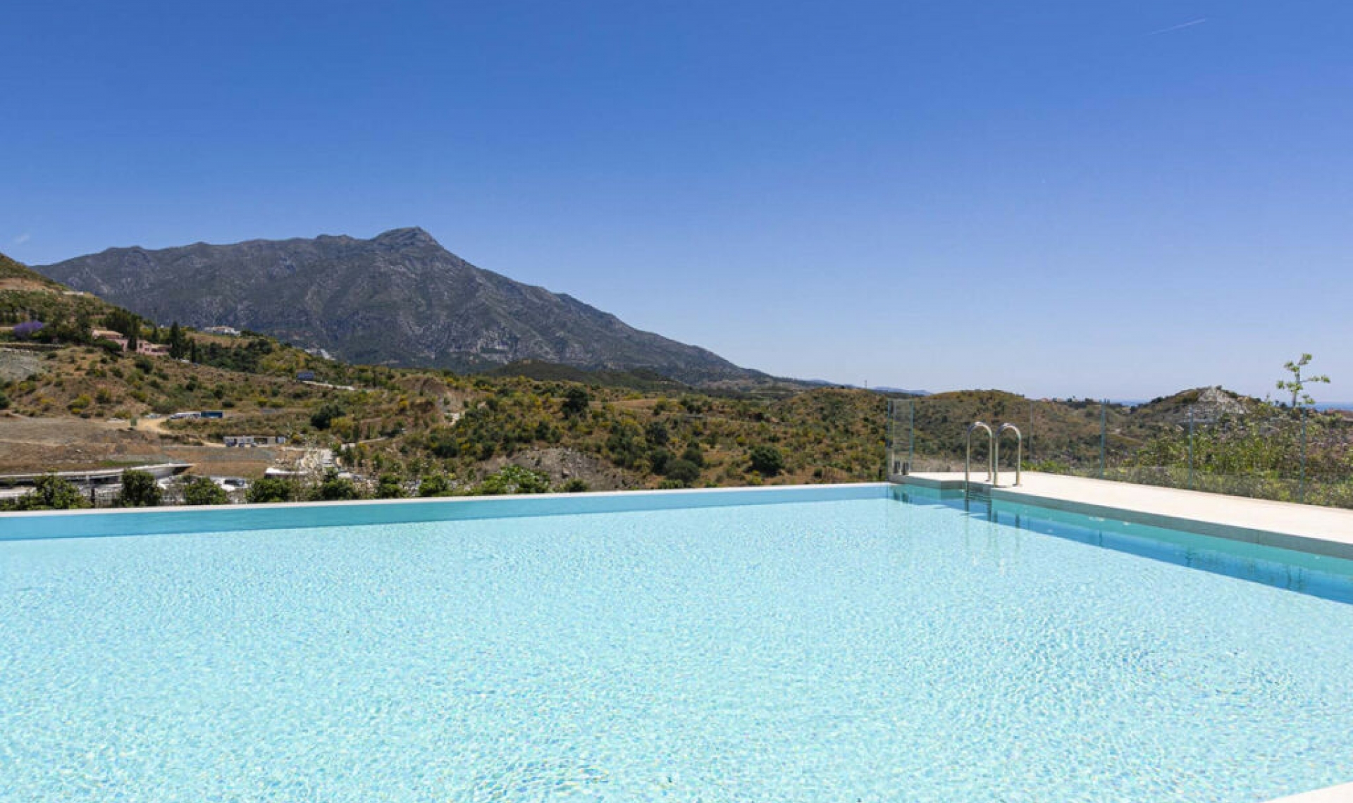 Resale - Apartment -
Benahavís