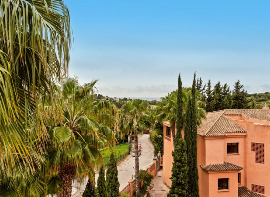 Resale - Apartment -
Benahavís