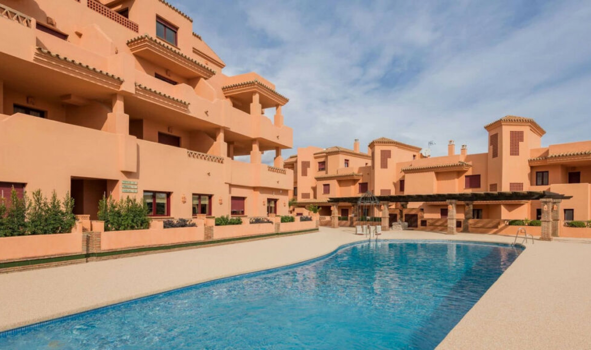 Resale - Apartment -
Benahavís