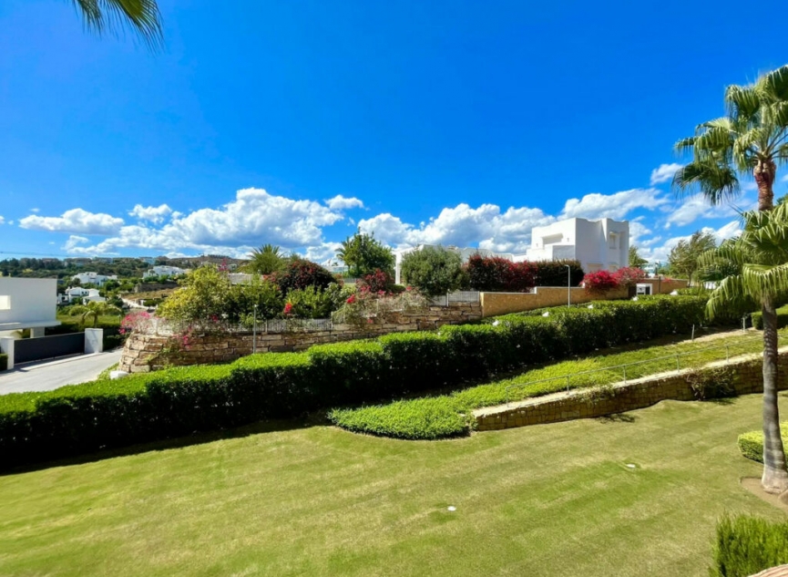 Resale - Apartment -
Benahavís