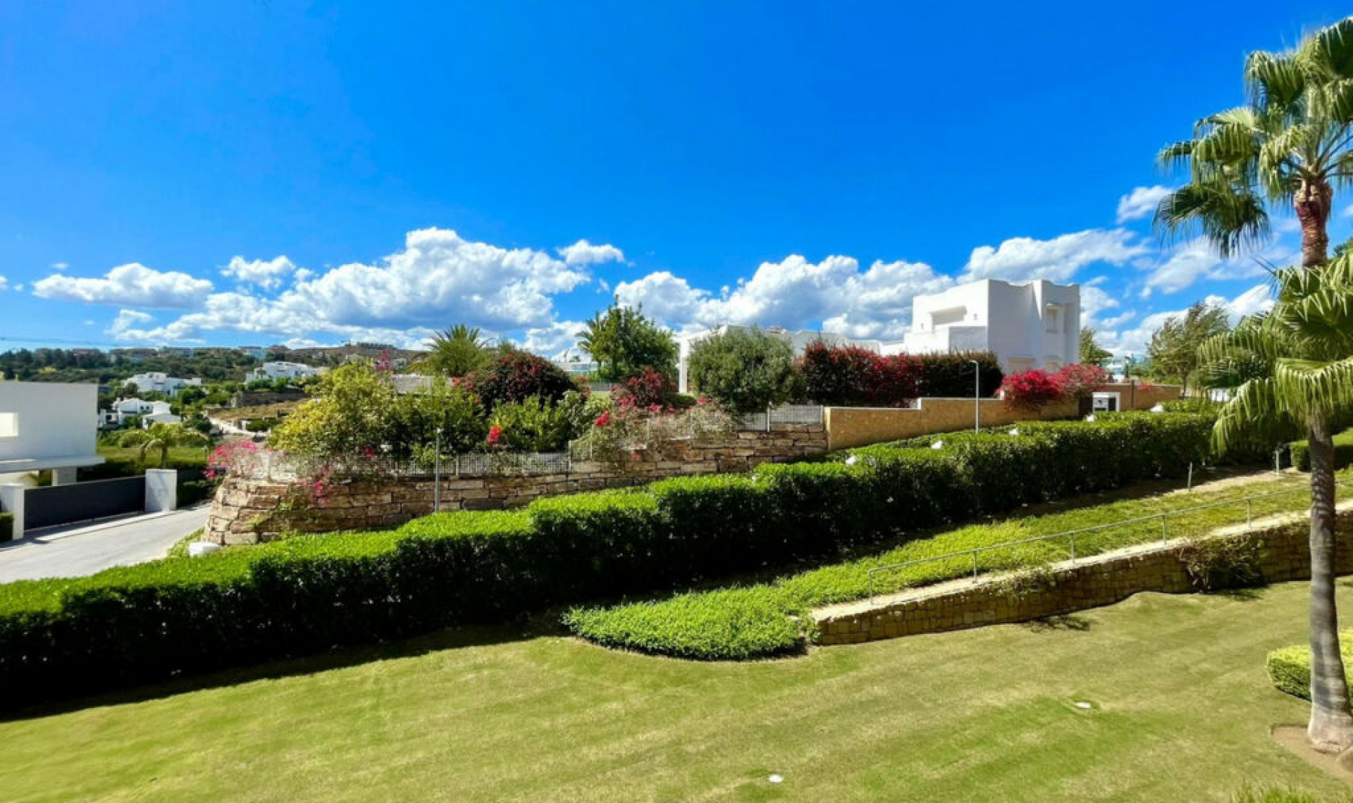 Resale - Apartment -
Benahavís