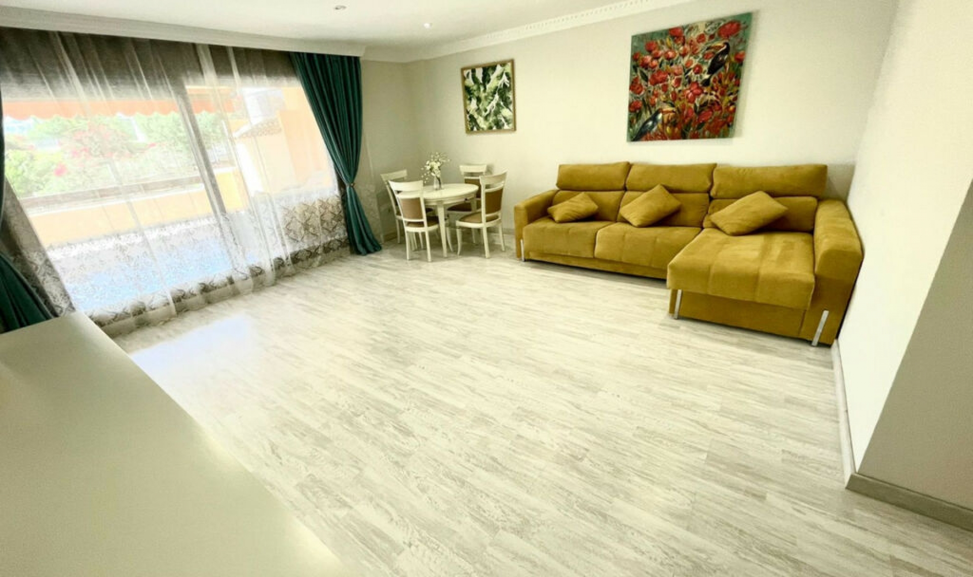 Resale - Apartment -
Benahavís