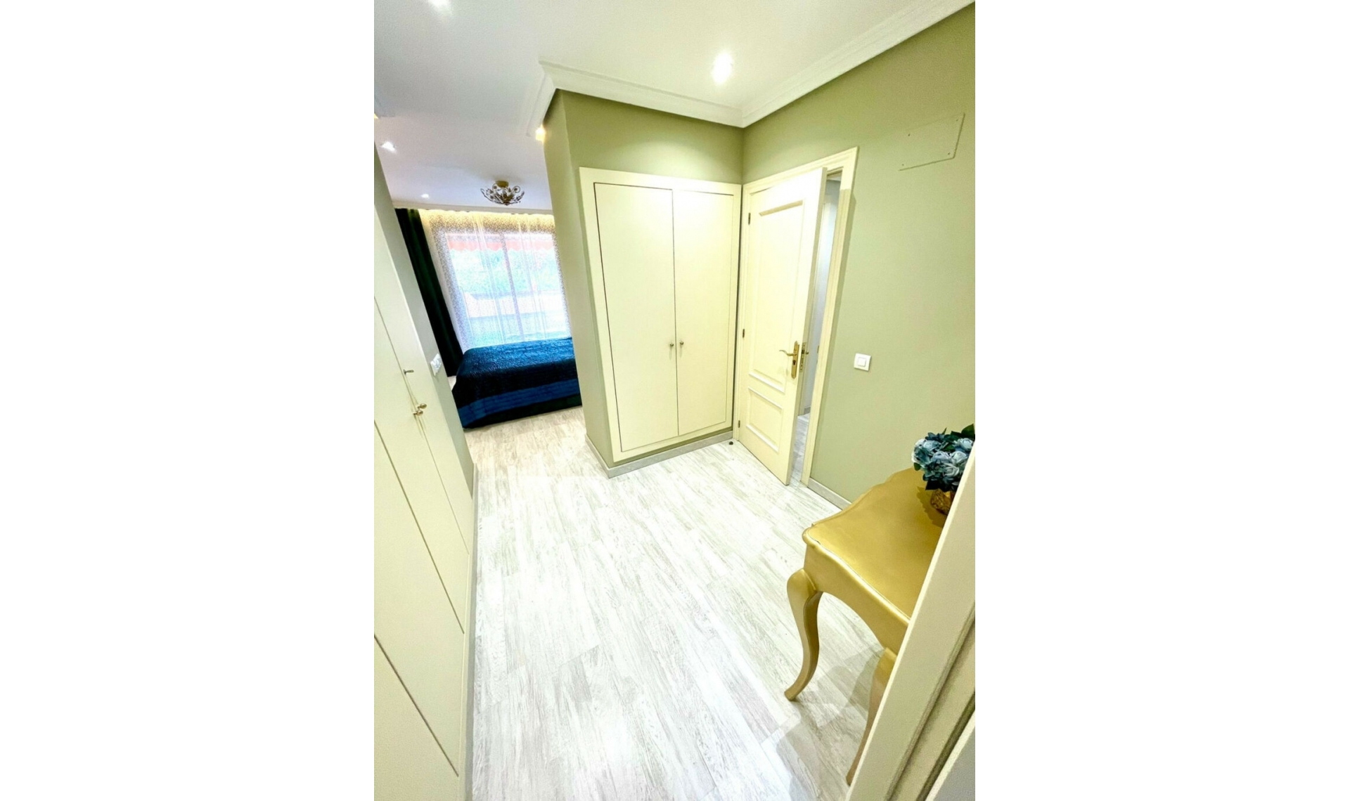 Resale - Apartment -
Benahavís