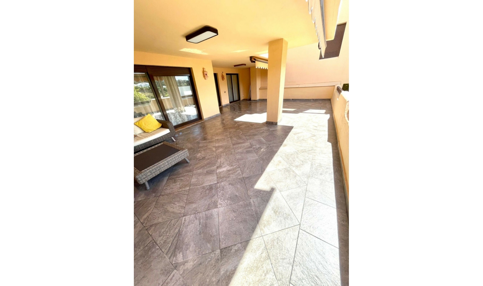 Resale - Apartment -
Benahavís