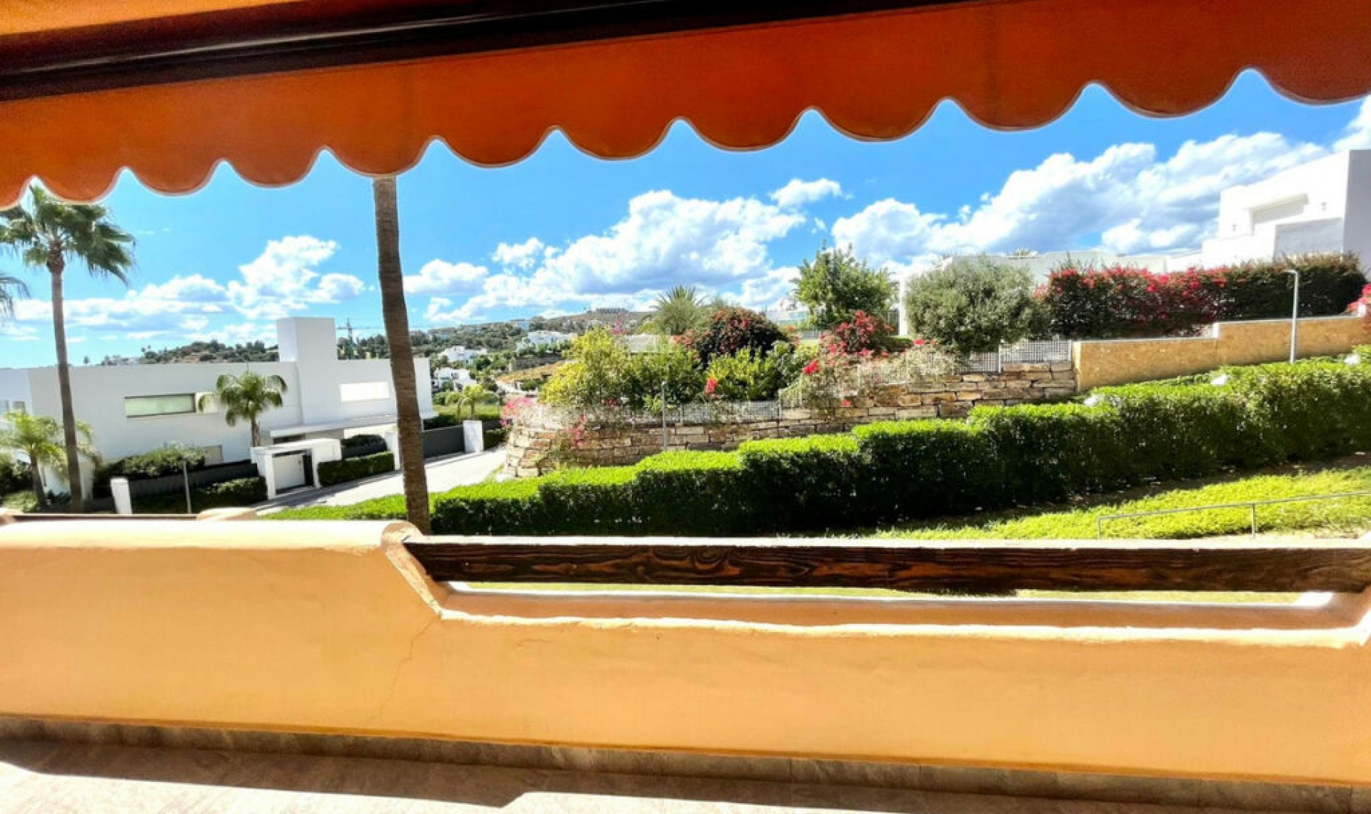 Resale - Apartment -
Benahavís