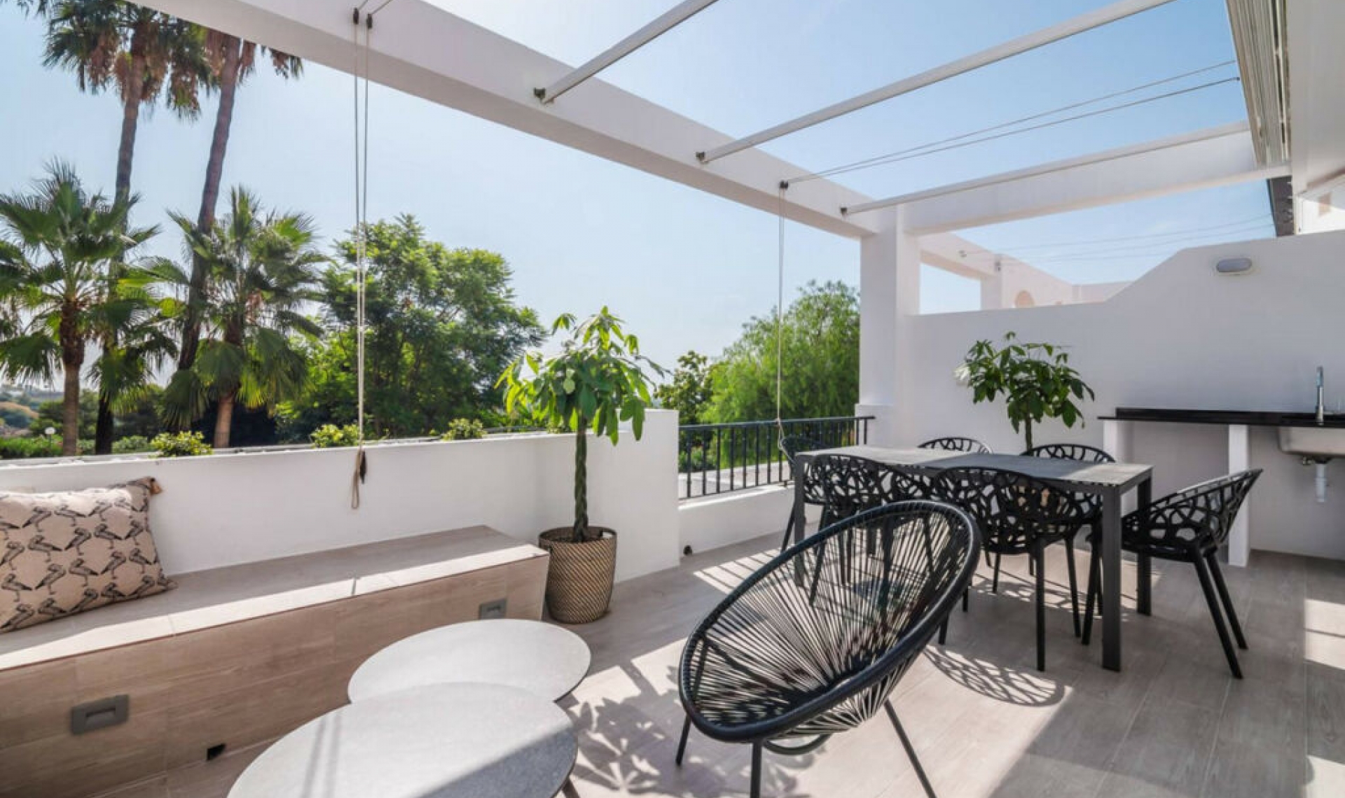 Resale - Apartment -
Benahavís