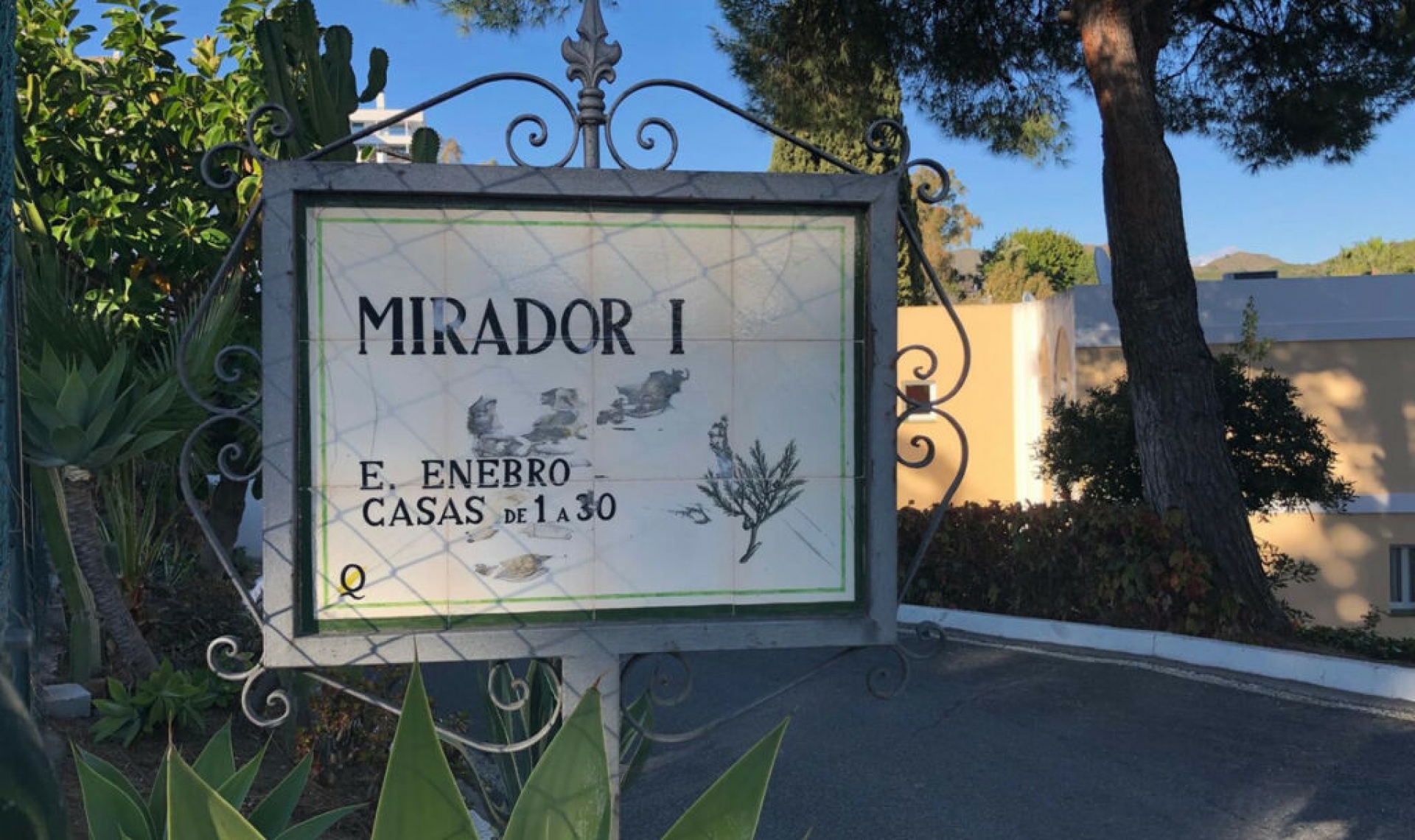 Resale - Apartment -
Benahavís