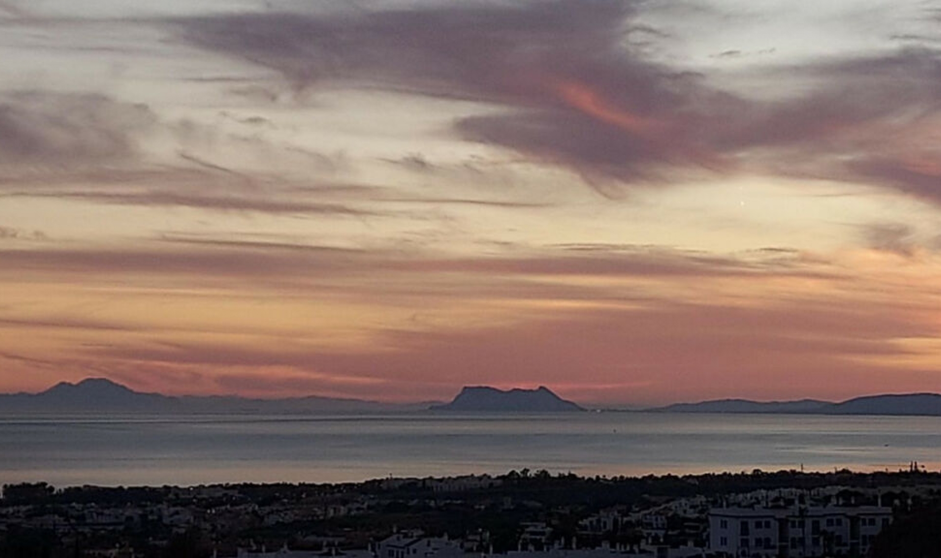 Resale - Apartment -
Benahavís