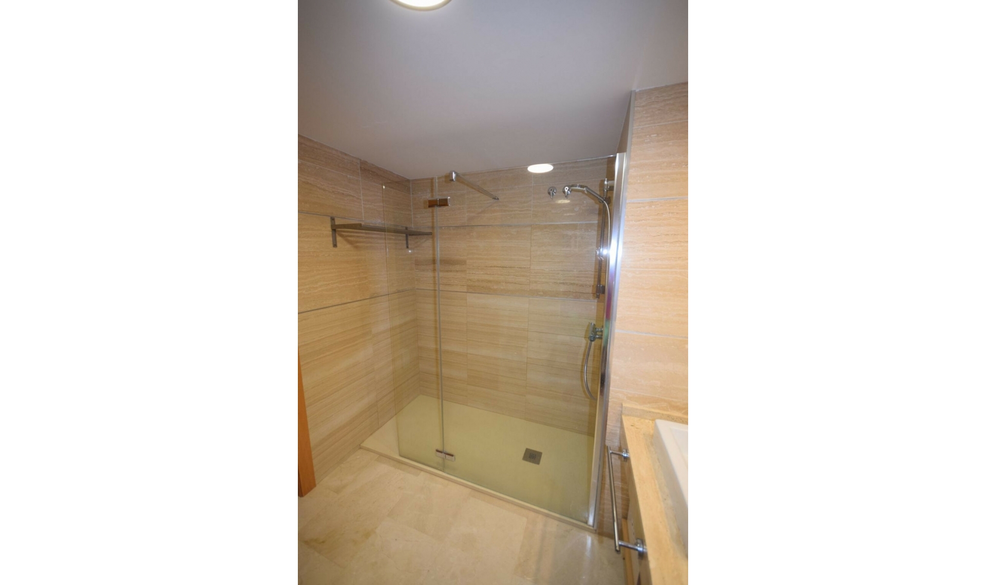 Resale - Apartment -
Benahavís