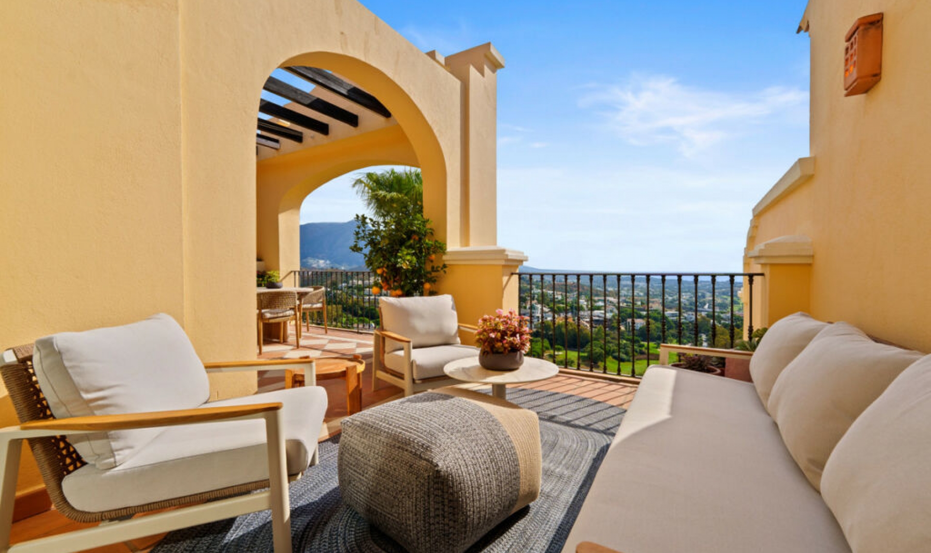 Resale - Apartment -
Benahavís