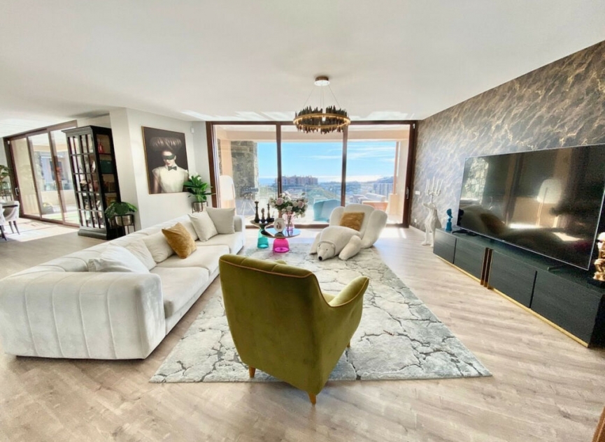 Resale - Apartment -
Benahavís