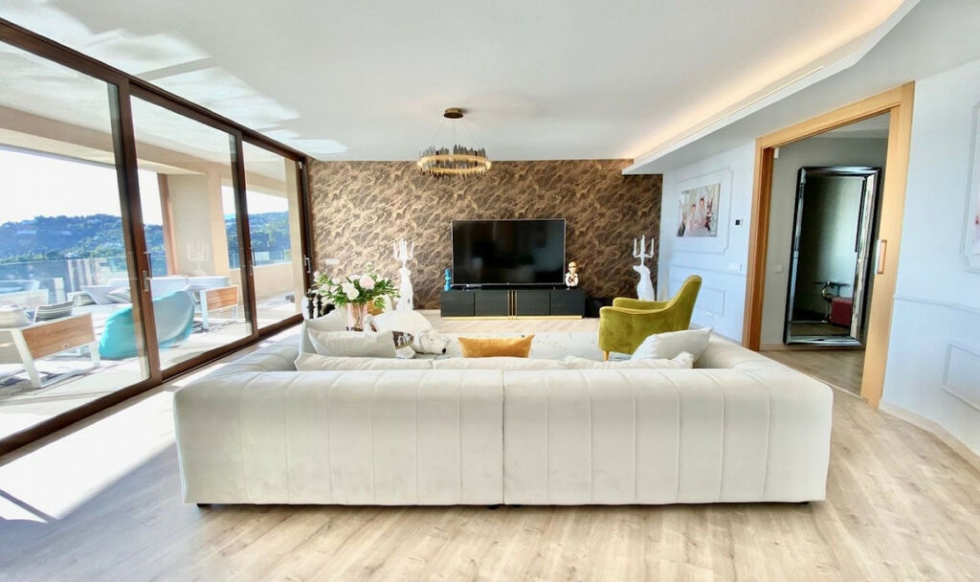 Resale - Apartment -
Benahavís