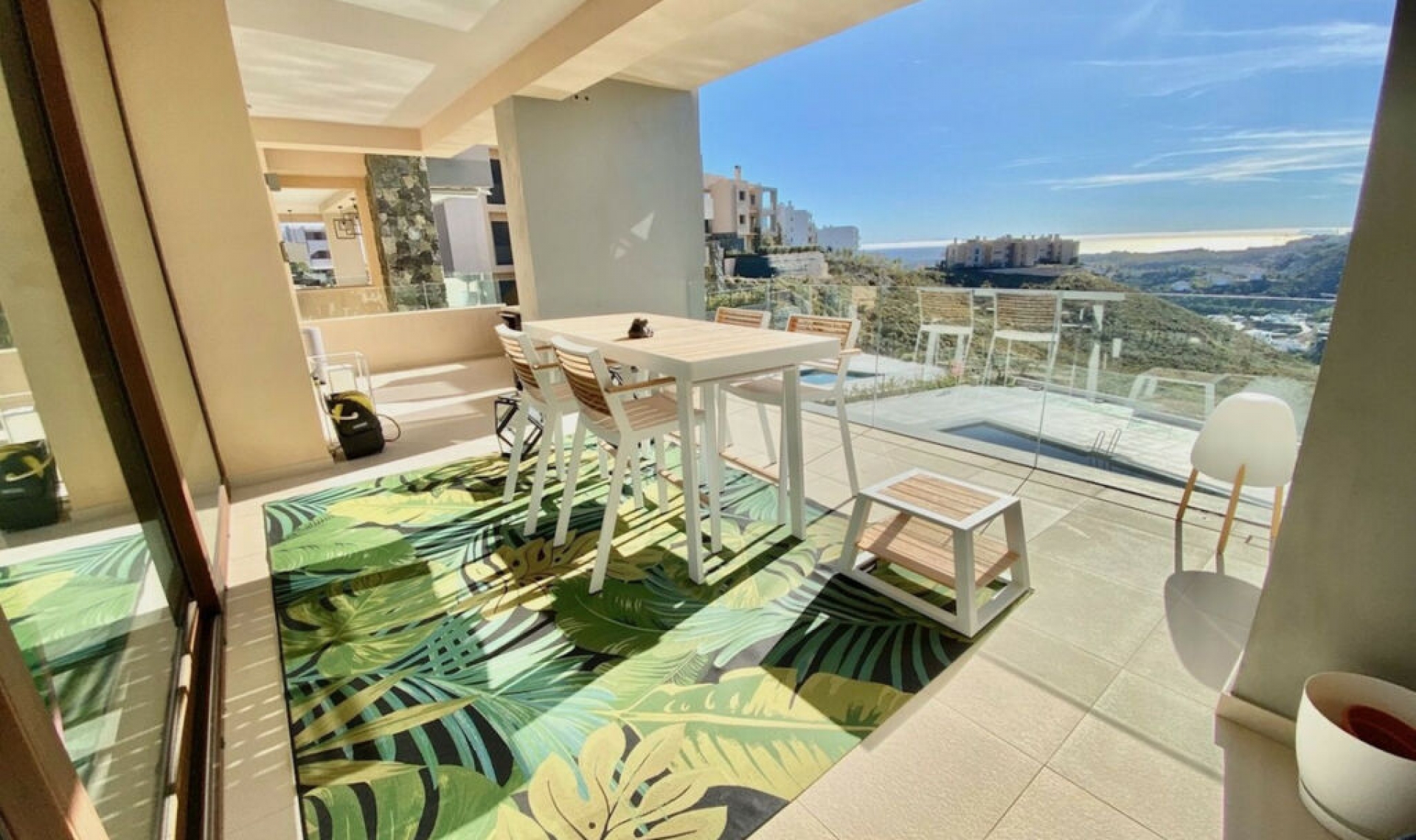 Resale - Apartment -
Benahavís