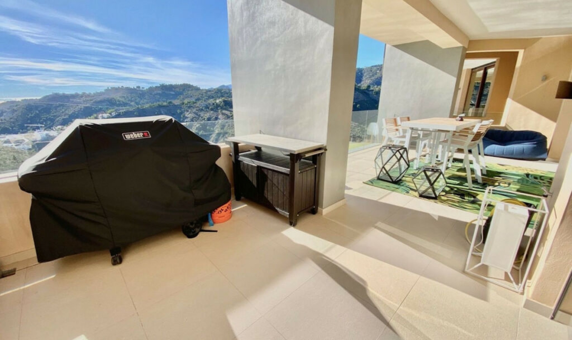 Resale - Apartment -
Benahavís