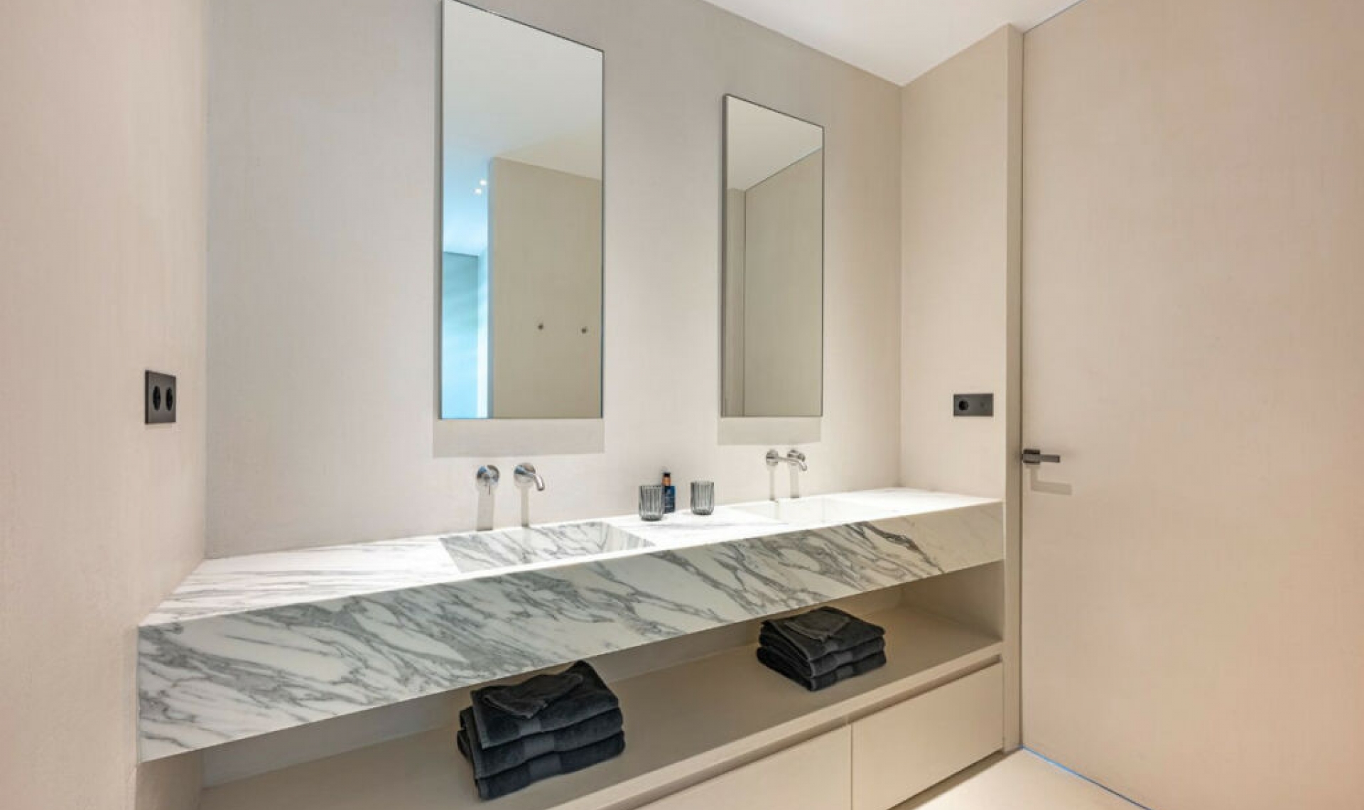 Resale - Apartment -
Benahavís