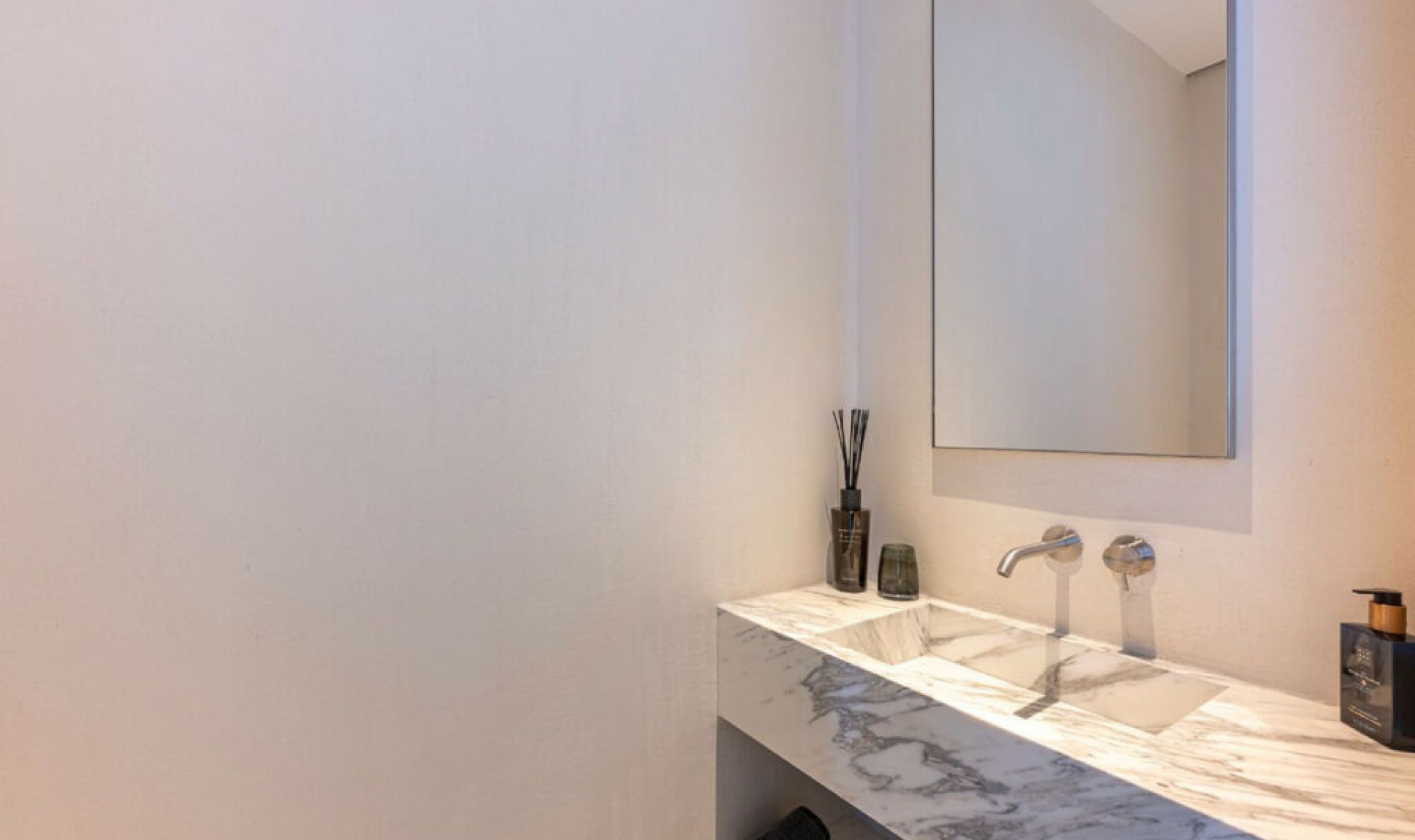 Resale - Apartment -
Benahavís