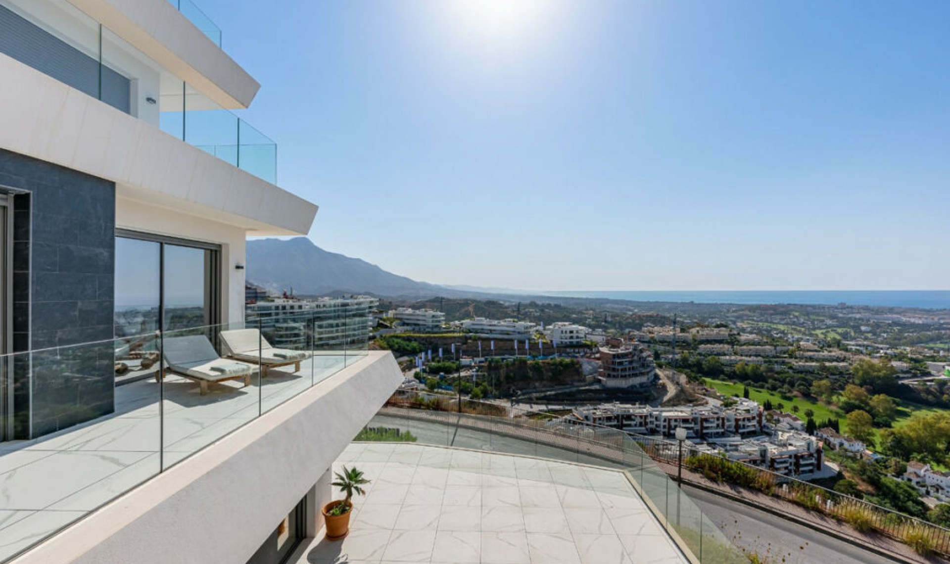 Resale - Apartment -
Benahavís