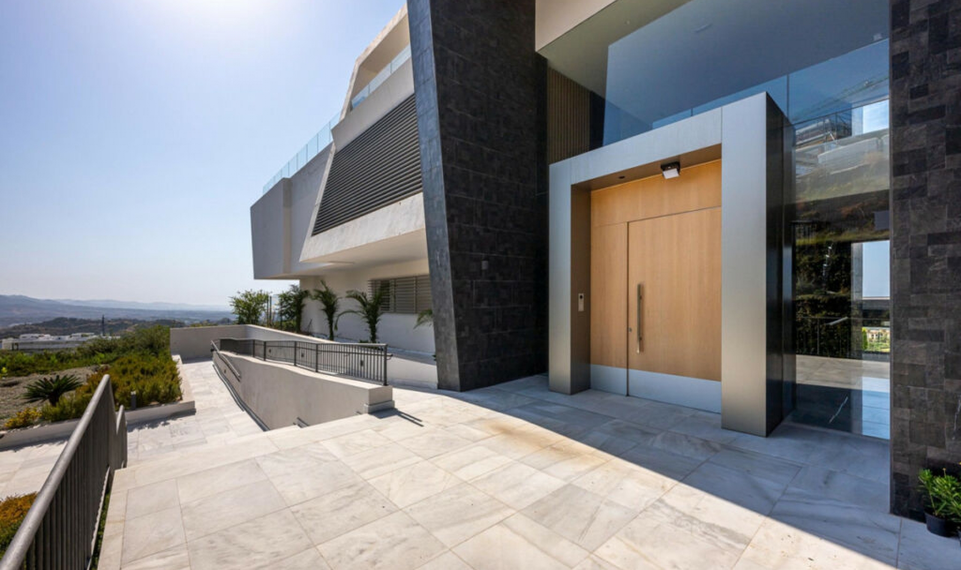 Resale - Apartment -
Benahavís