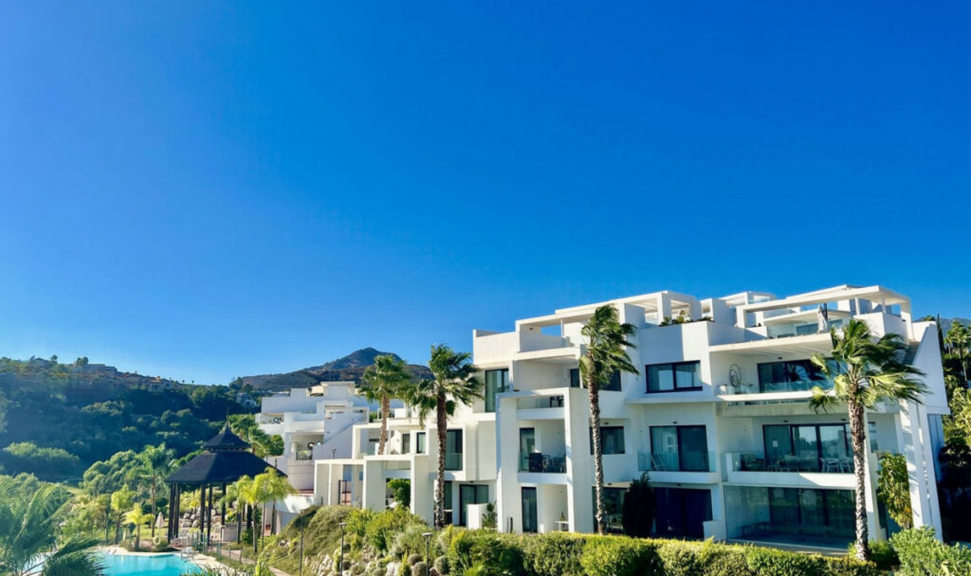 Resale - Apartment -
Benahavís