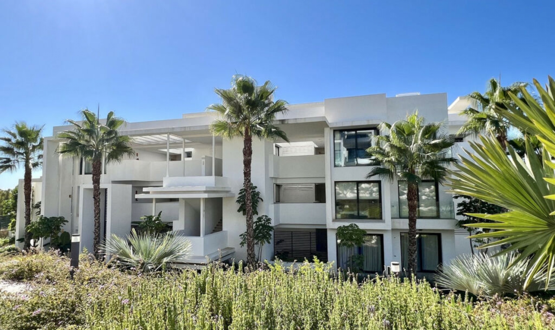 Resale - Apartment -
Benahavís