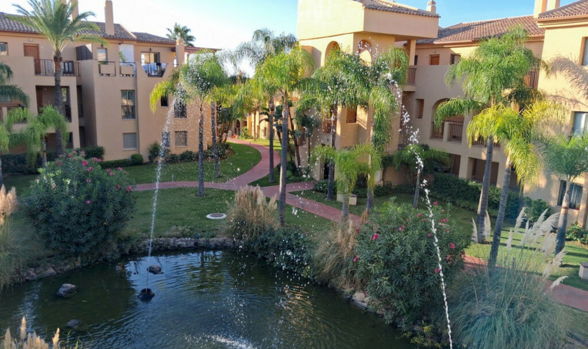 Resale - Apartment -
Benahavís