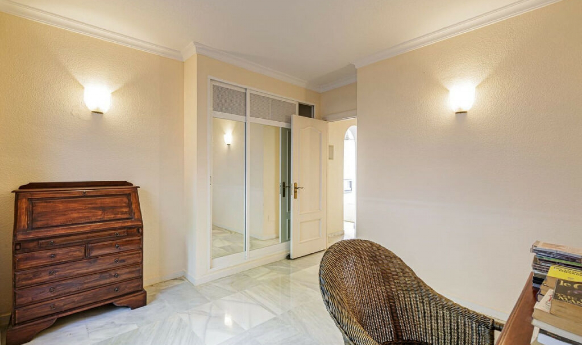 Resale - Apartment -
Benahavís