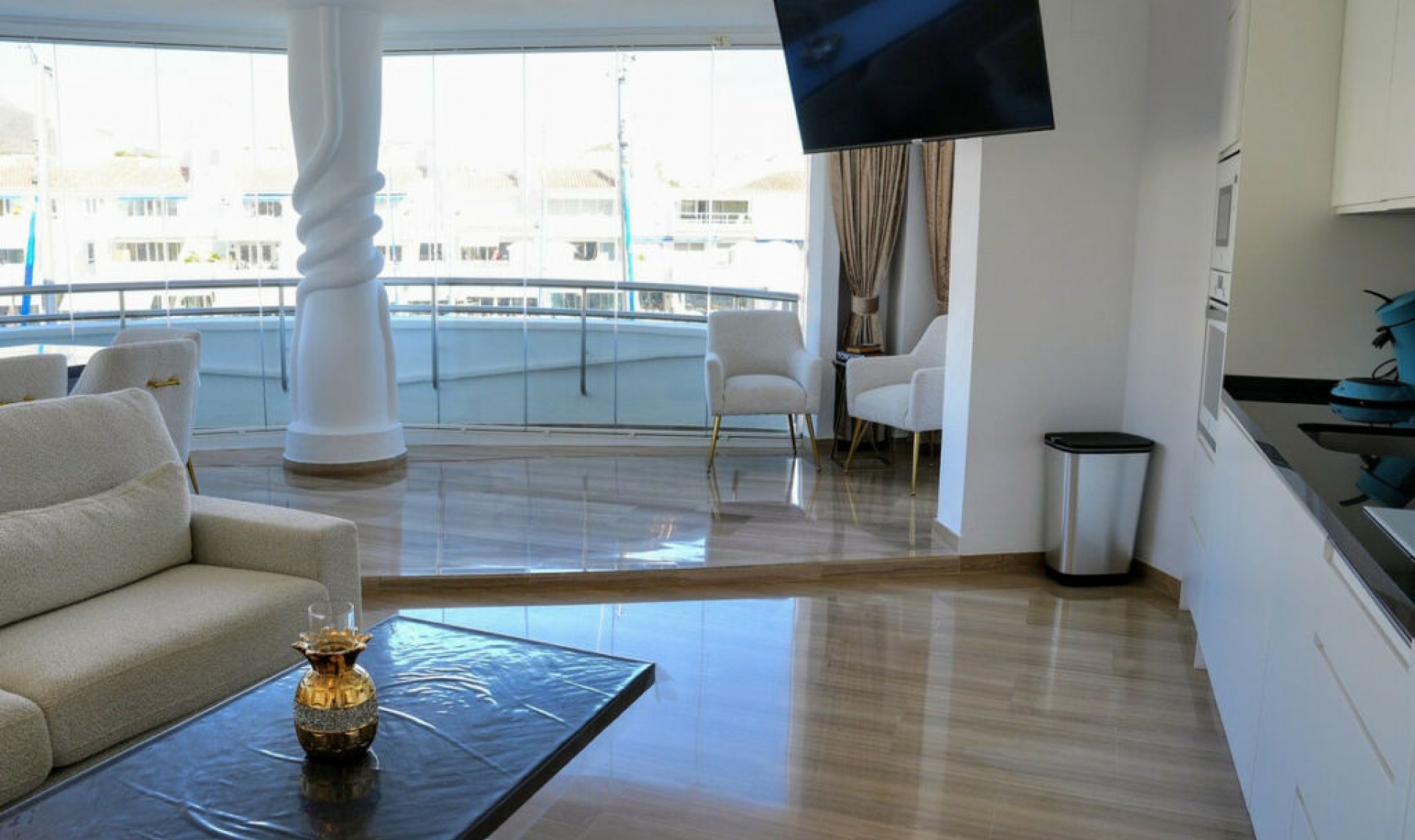 Resale - Apartment -
Benalmadena Costa