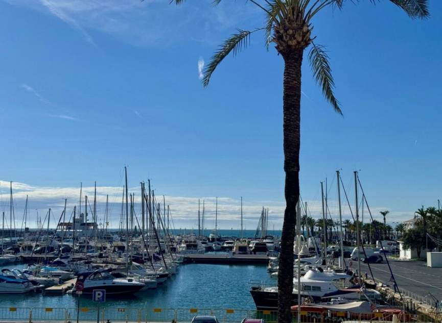 Resale - Apartment -
Benalmadena Costa