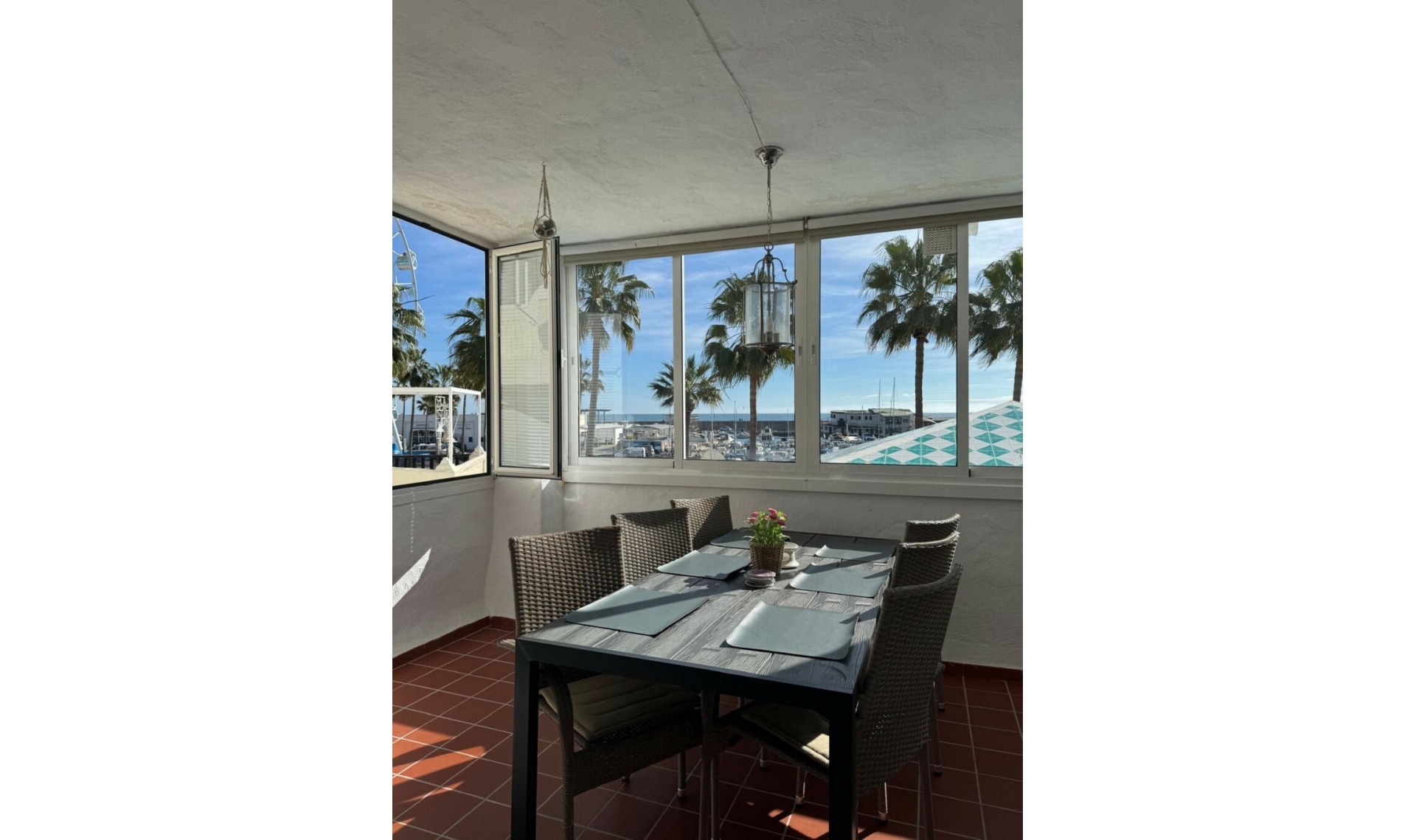 Resale - Apartment -
Benalmadena Costa