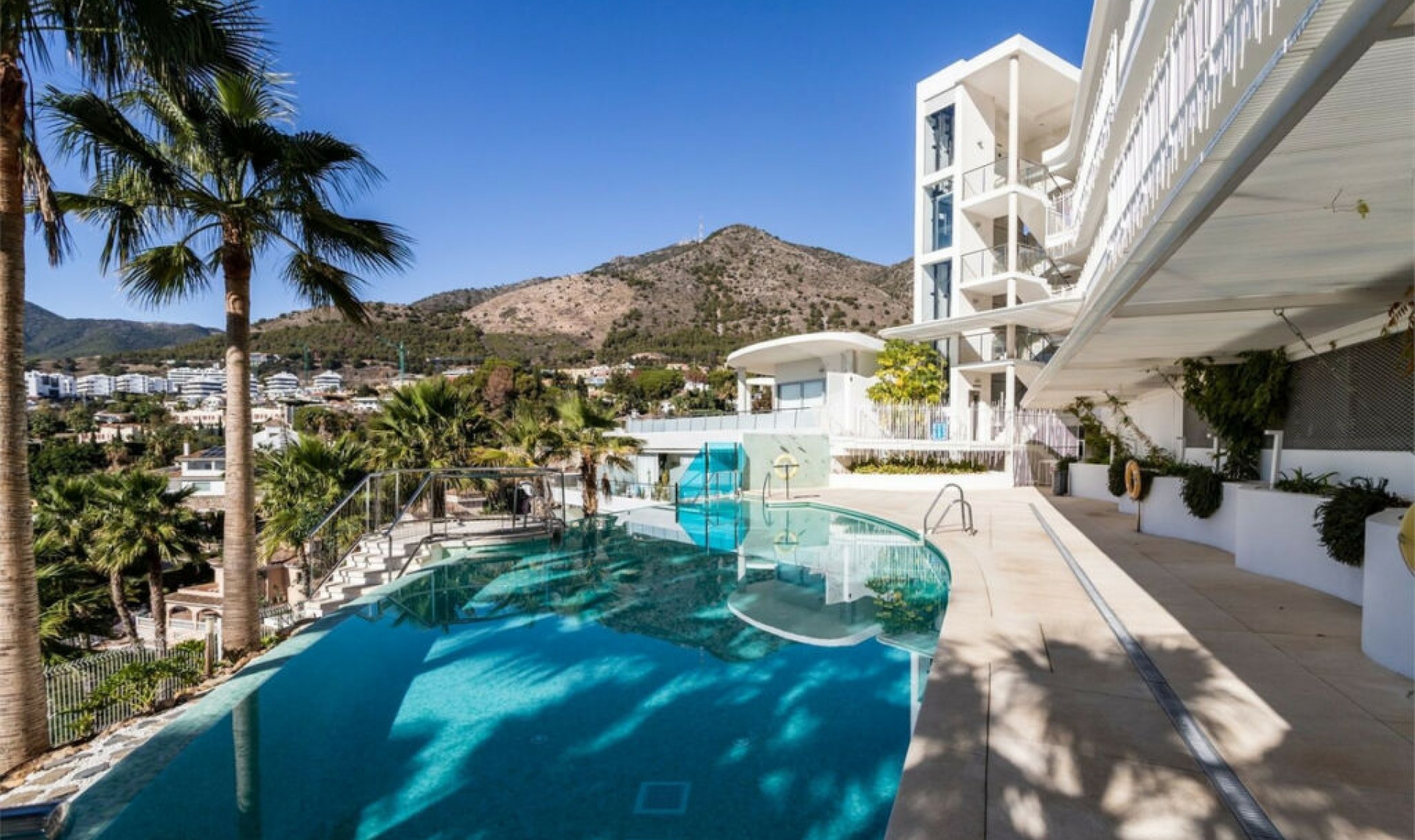 Resale - Apartment -
Benalmadena Costa