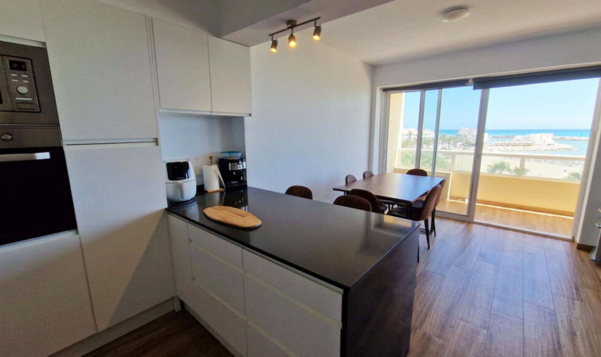 Resale - Apartment -
Benalmadena Costa