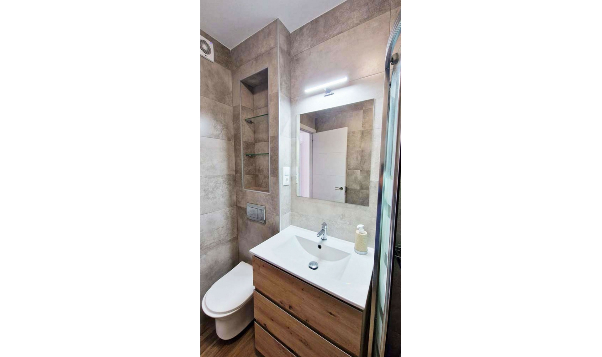 Resale - Apartment -
Benalmadena Costa