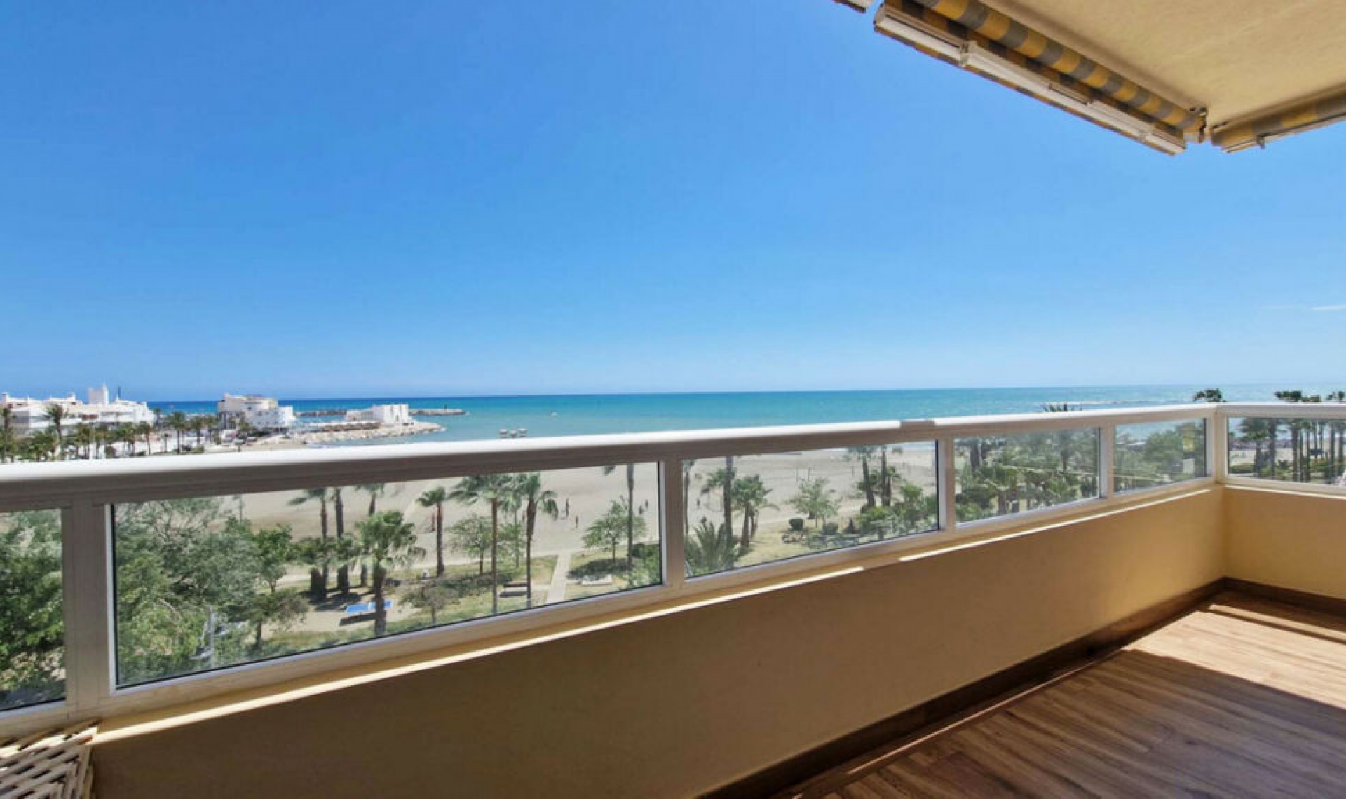 Resale - Apartment -
Benalmadena Costa