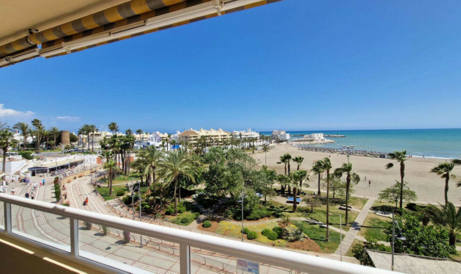 Resale - Apartment -
Benalmadena Costa