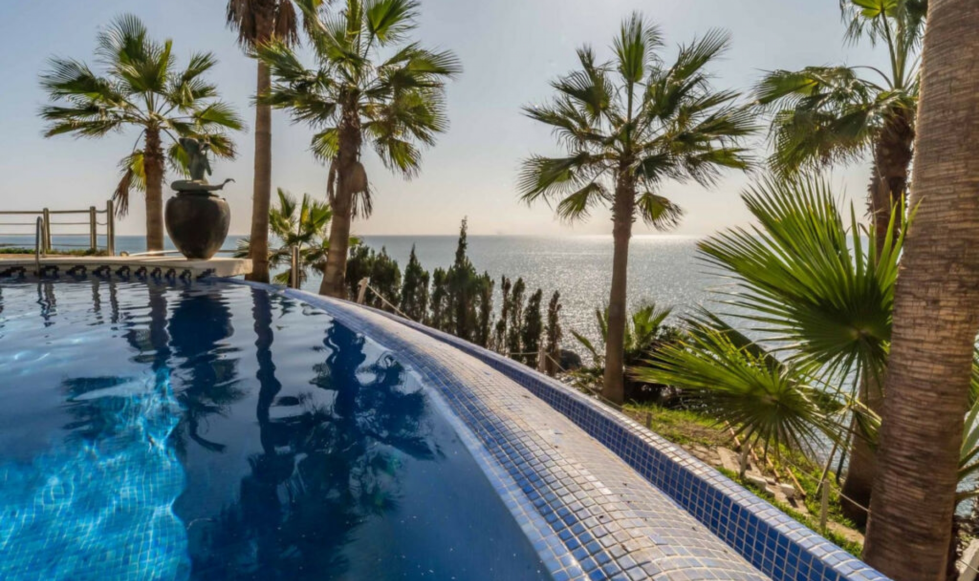 Resale - Apartment -
Benalmadena Costa