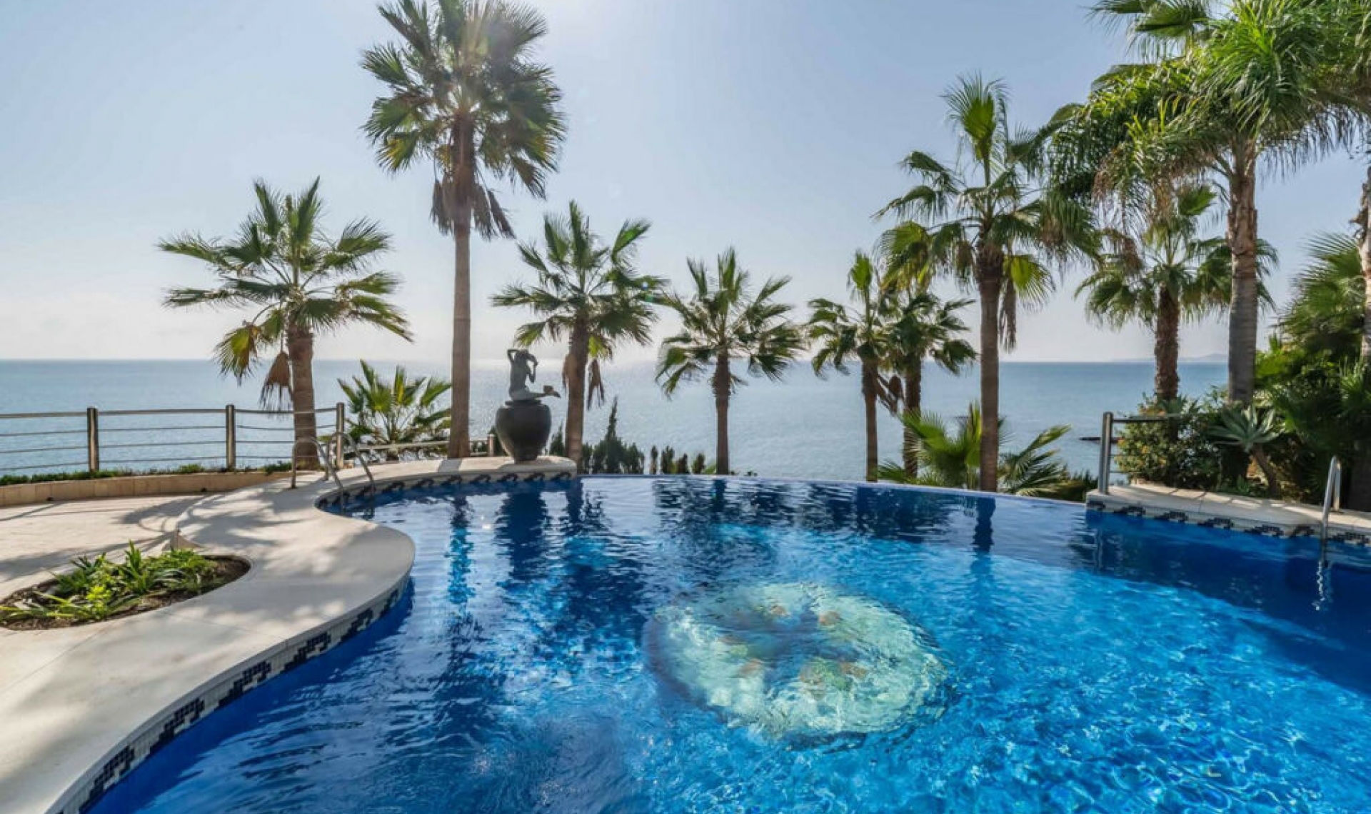 Resale - Apartment -
Benalmadena Costa