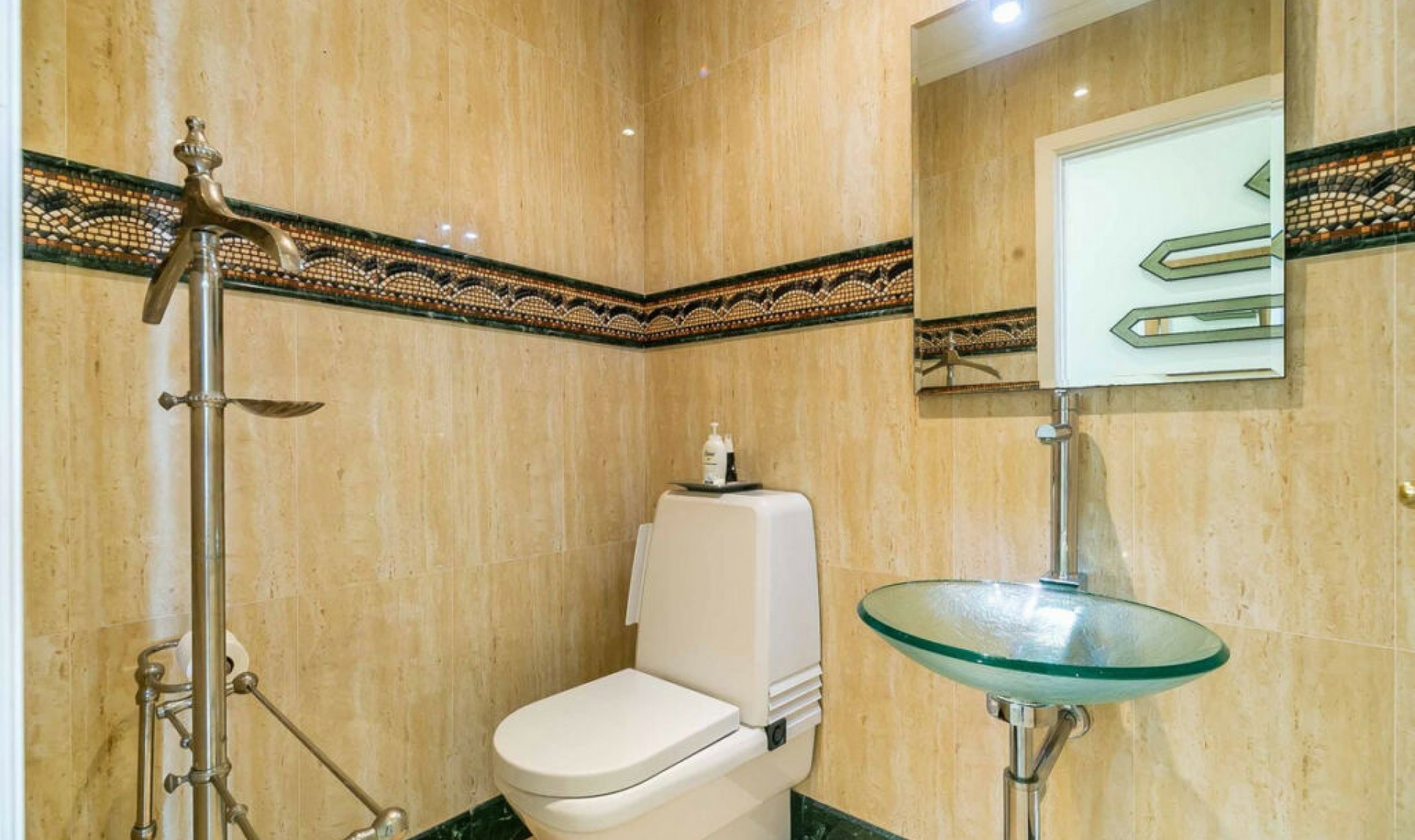 Resale - Apartment -
Benalmadena Costa