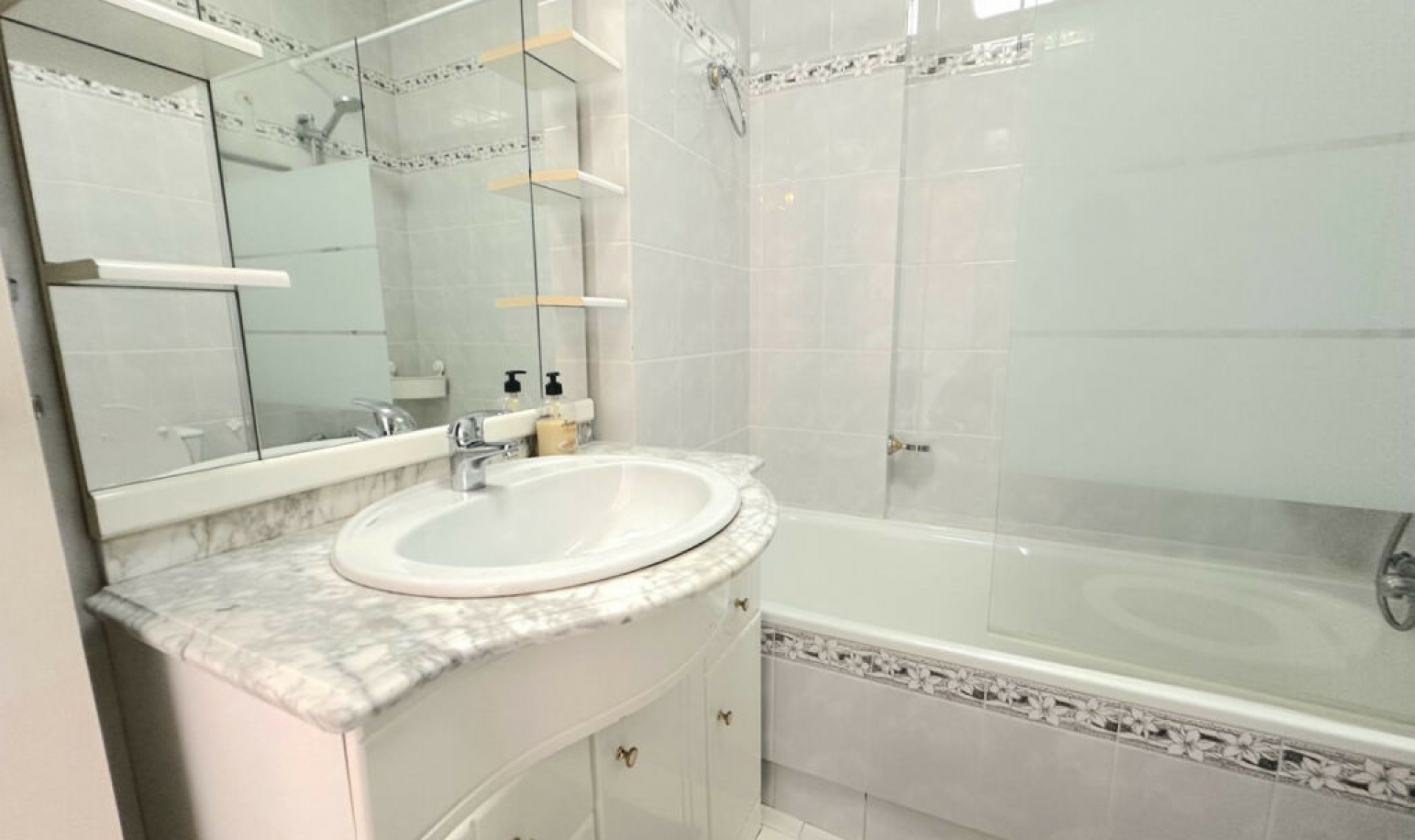 Resale - Apartment -
Benalmadena Costa