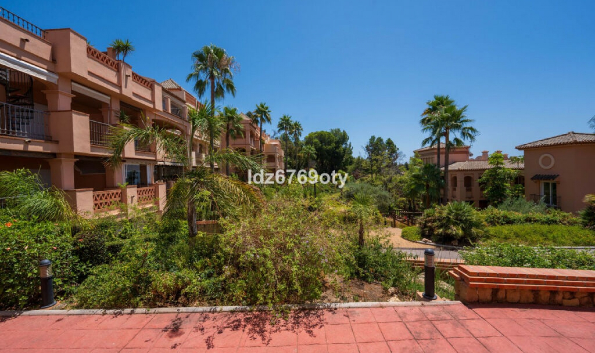 Resale - Apartment -
Benalmadena Costa