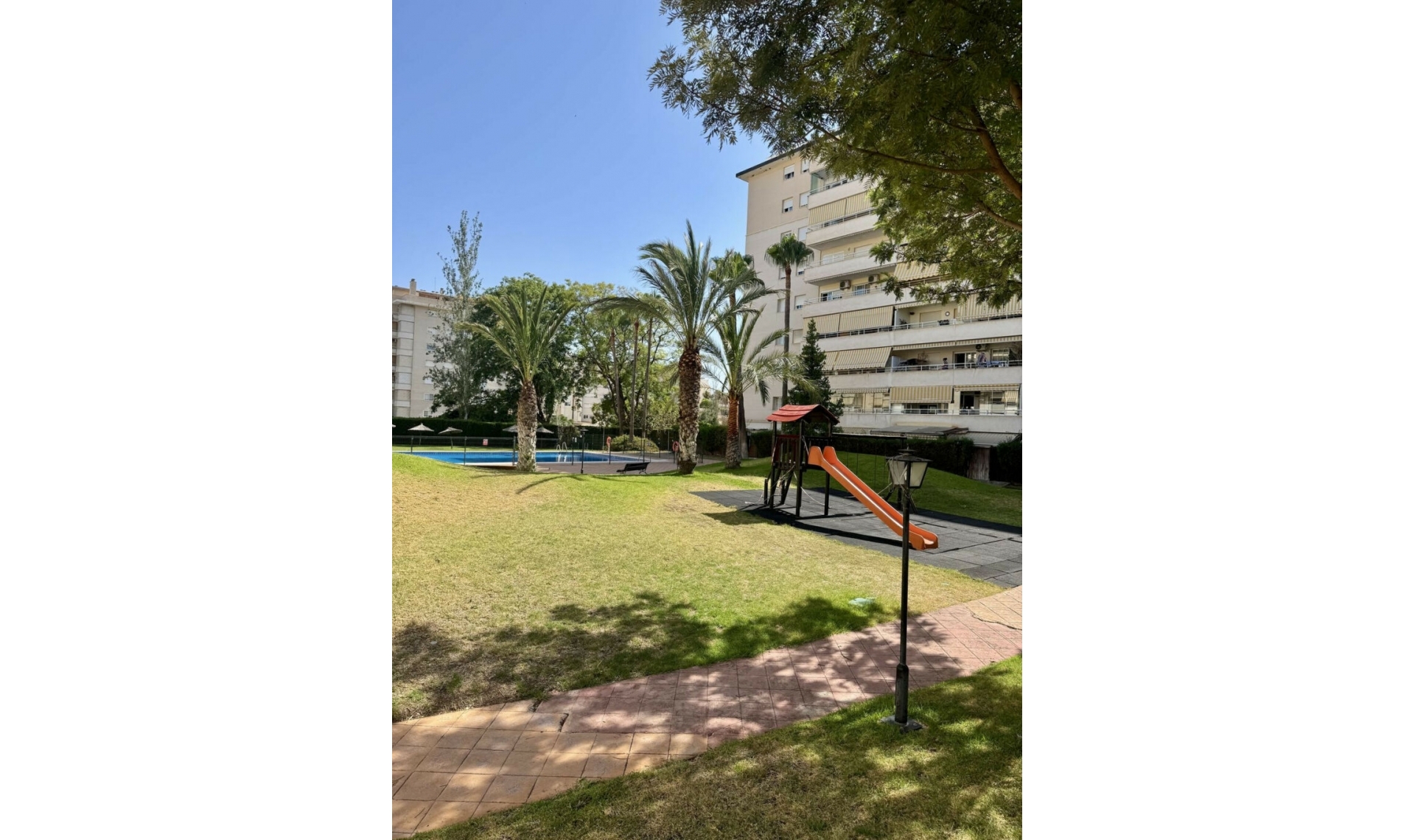 Resale - Apartment -
Benalmadena Costa