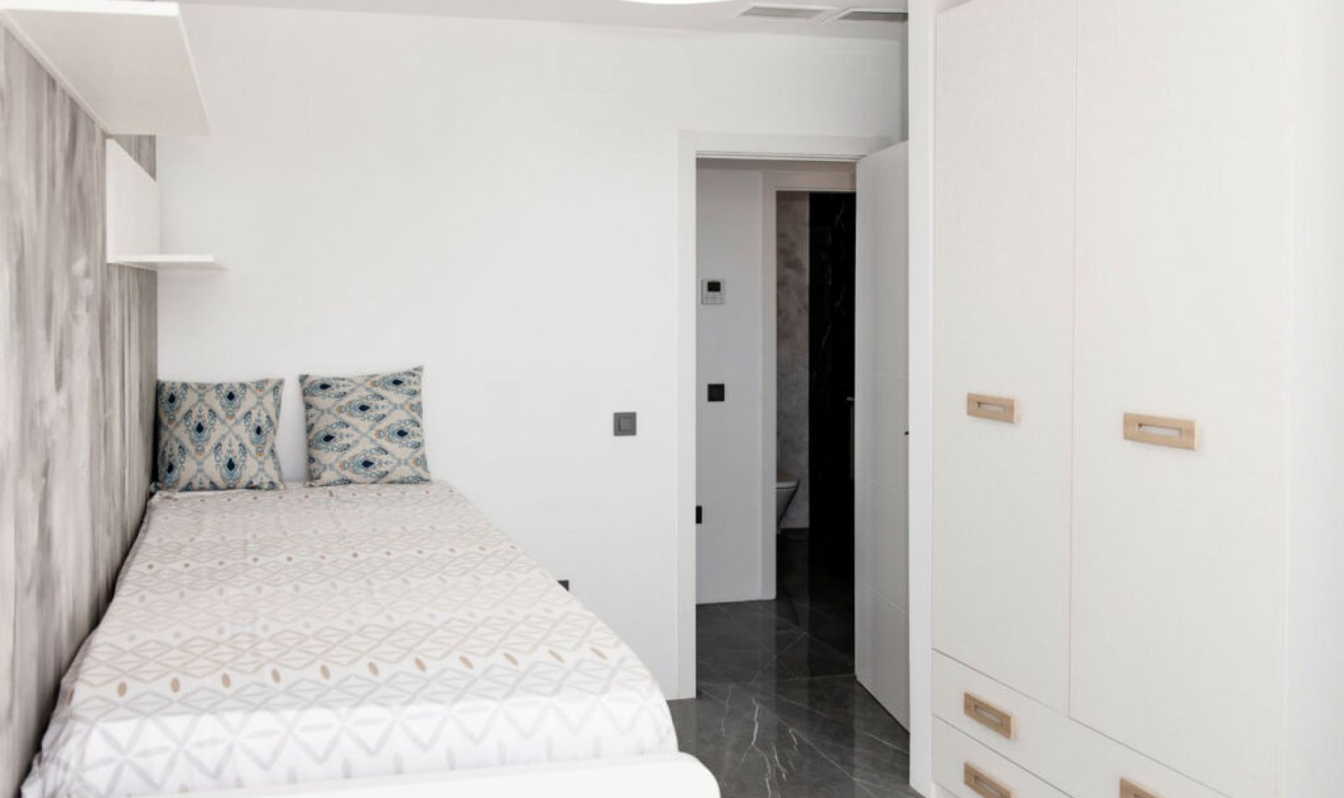 Resale - Apartment -
Benalmadena Costa