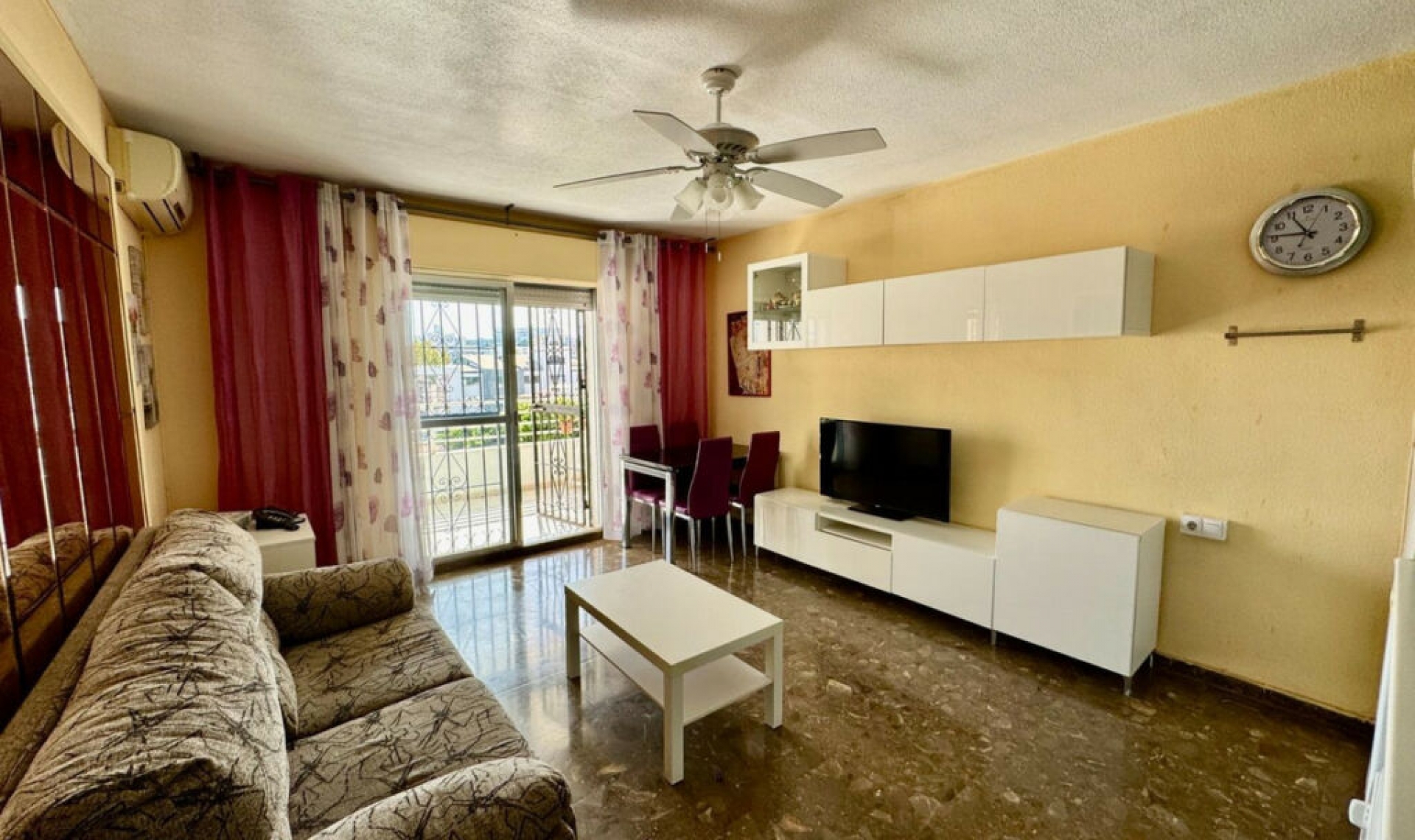 Resale - Apartment -
Benalmadena Costa