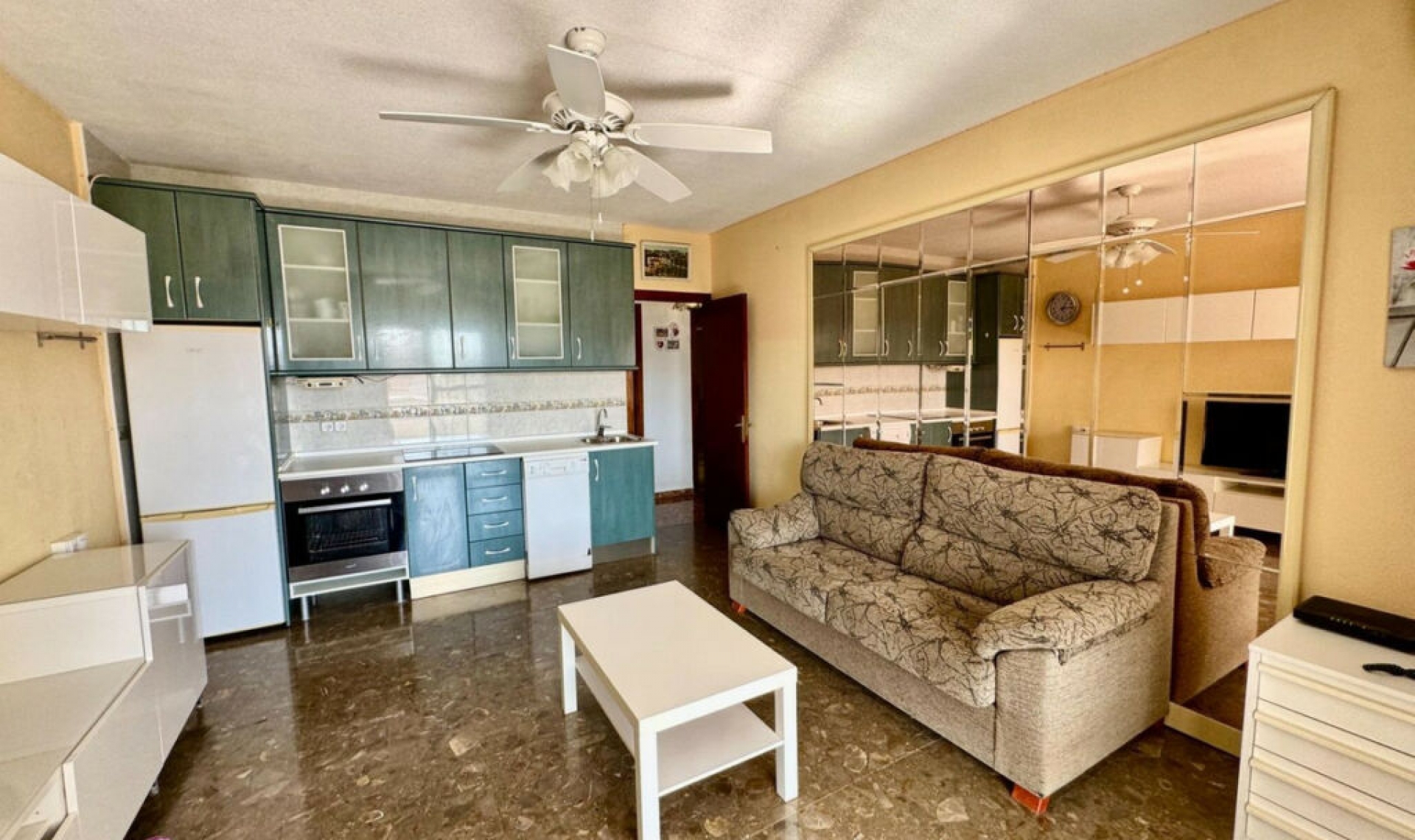 Resale - Apartment -
Benalmadena Costa