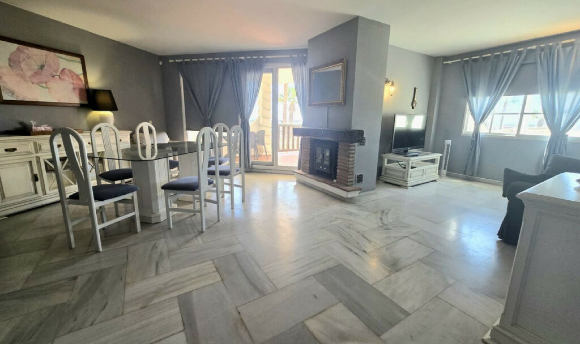 Resale - Apartment -
Benalmadena Costa