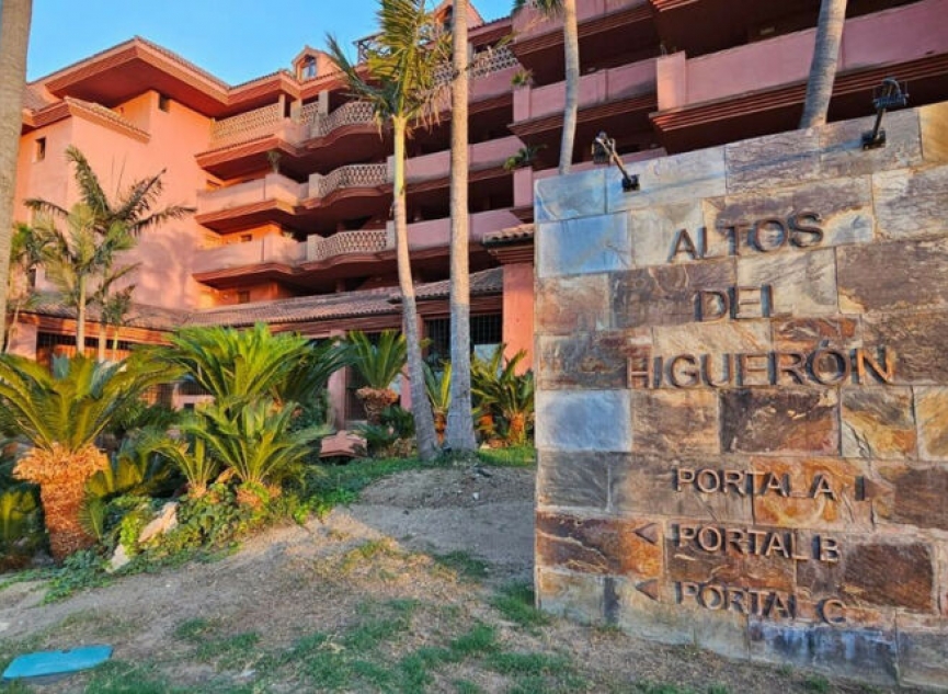 Resale - Apartment -
Benalmadena Pueblo