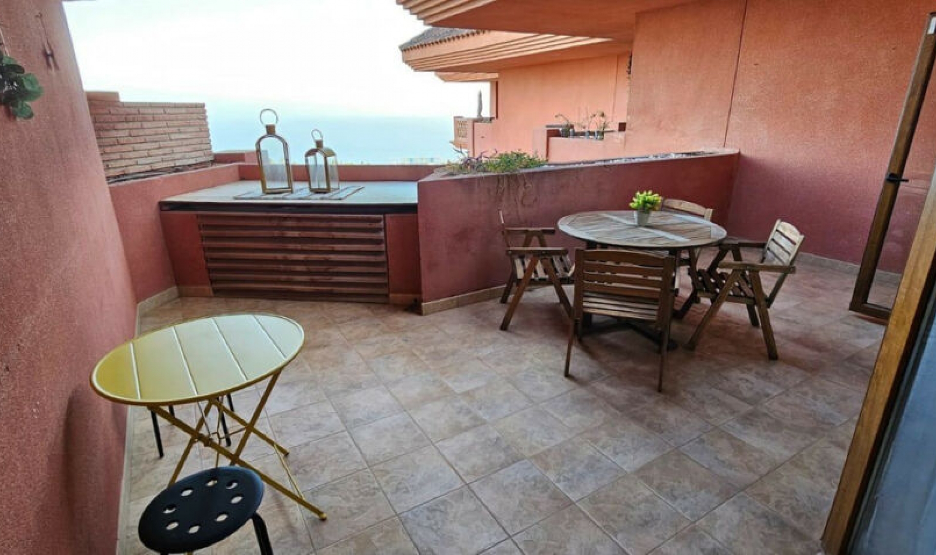 Resale - Apartment -
Benalmadena Pueblo